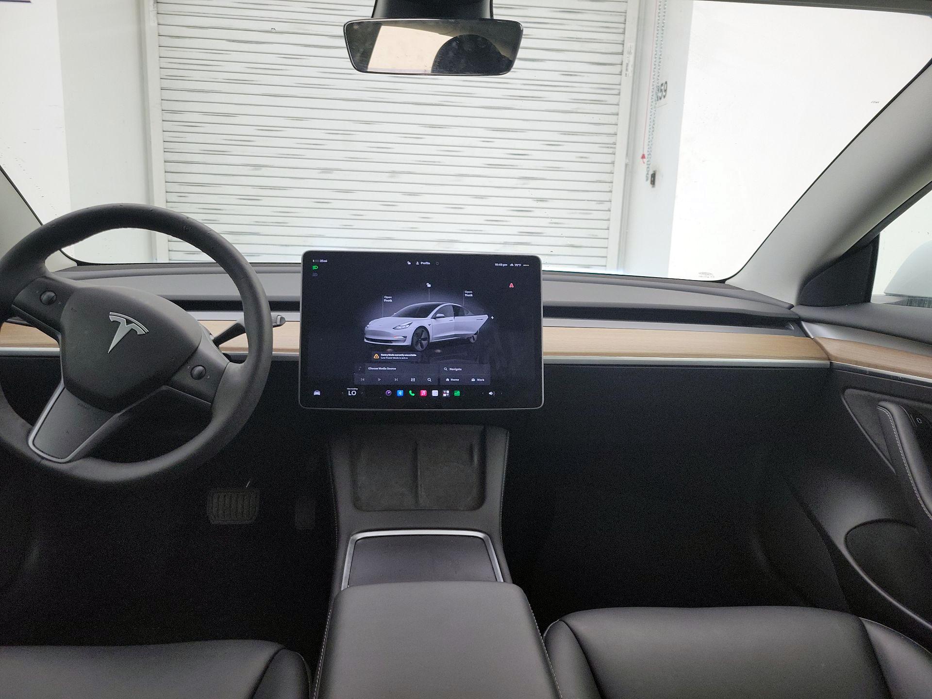 Thumbnail: 2023 Tesla Model 3 - 9