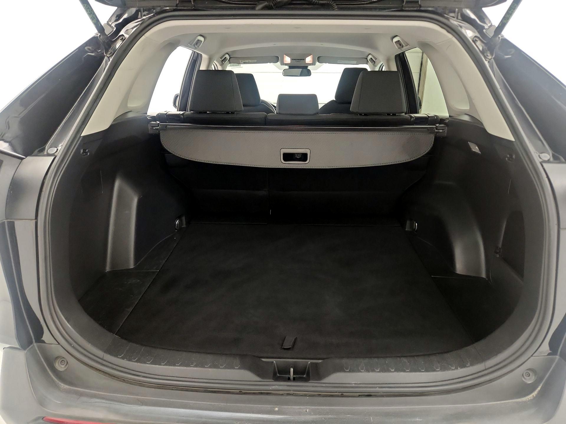 Thumbnail: 2019 Toyota RAV4 - 19