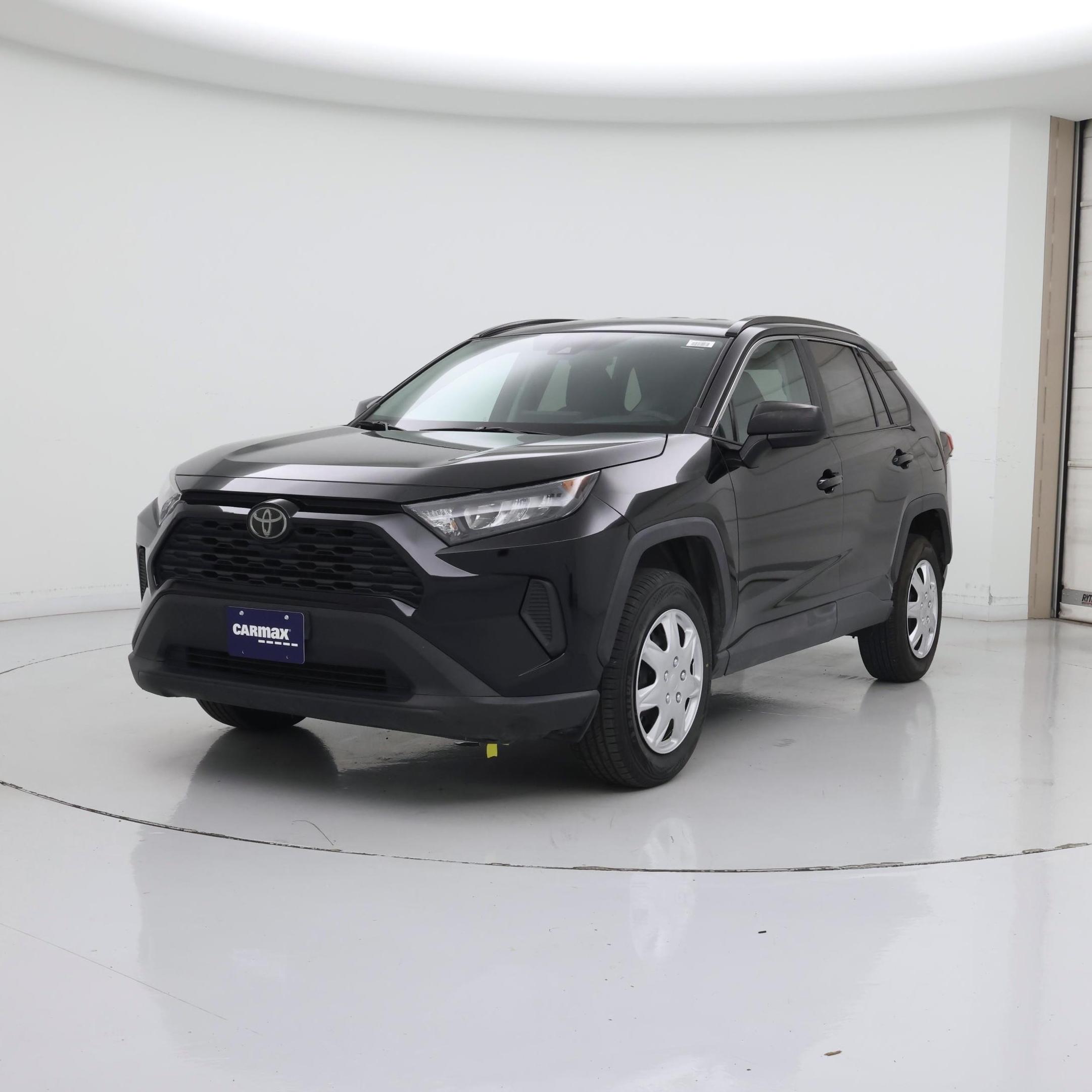 Thumbnail: 2019 Toyota RAV4 - 4