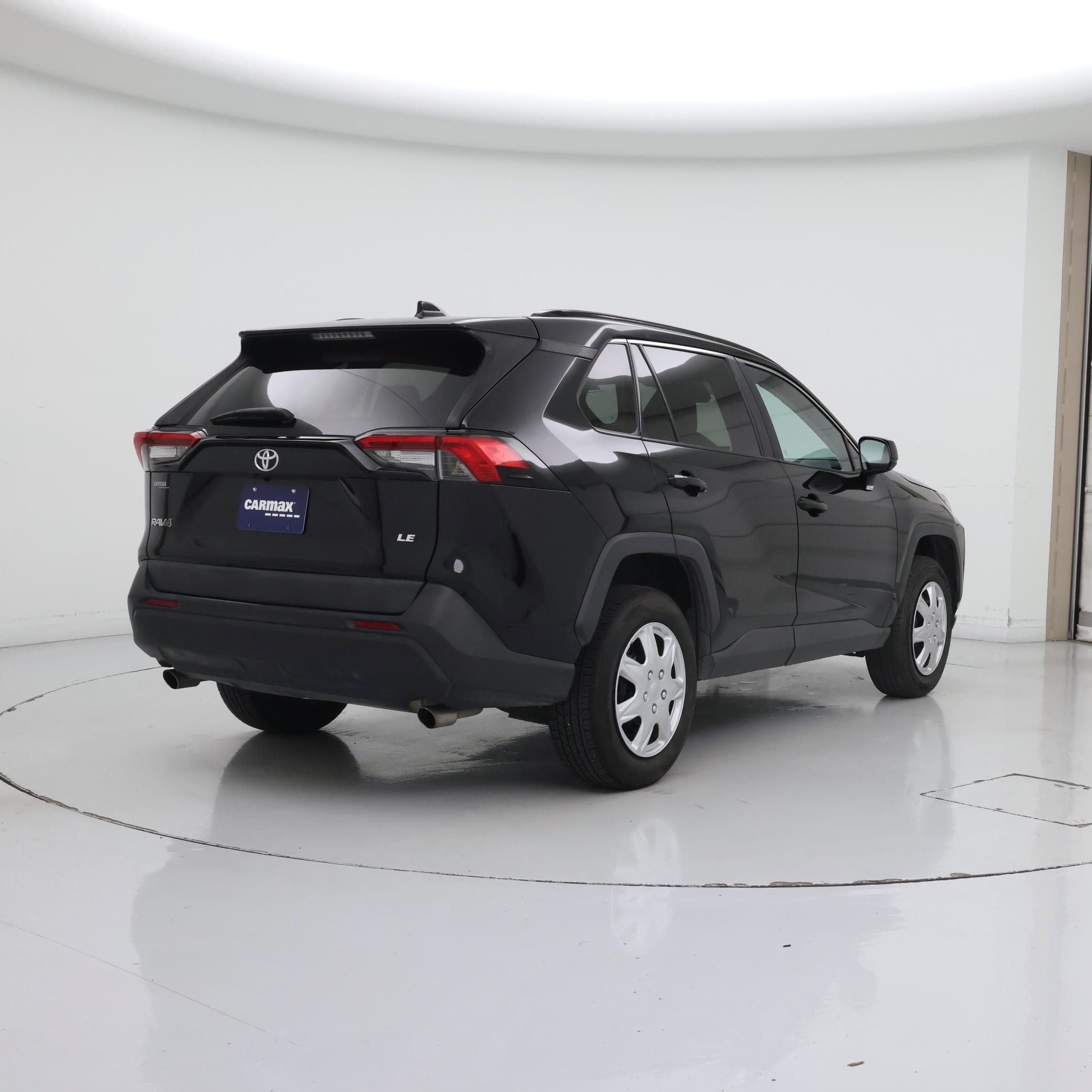 Thumbnail: 2019 Toyota RAV4 - 8