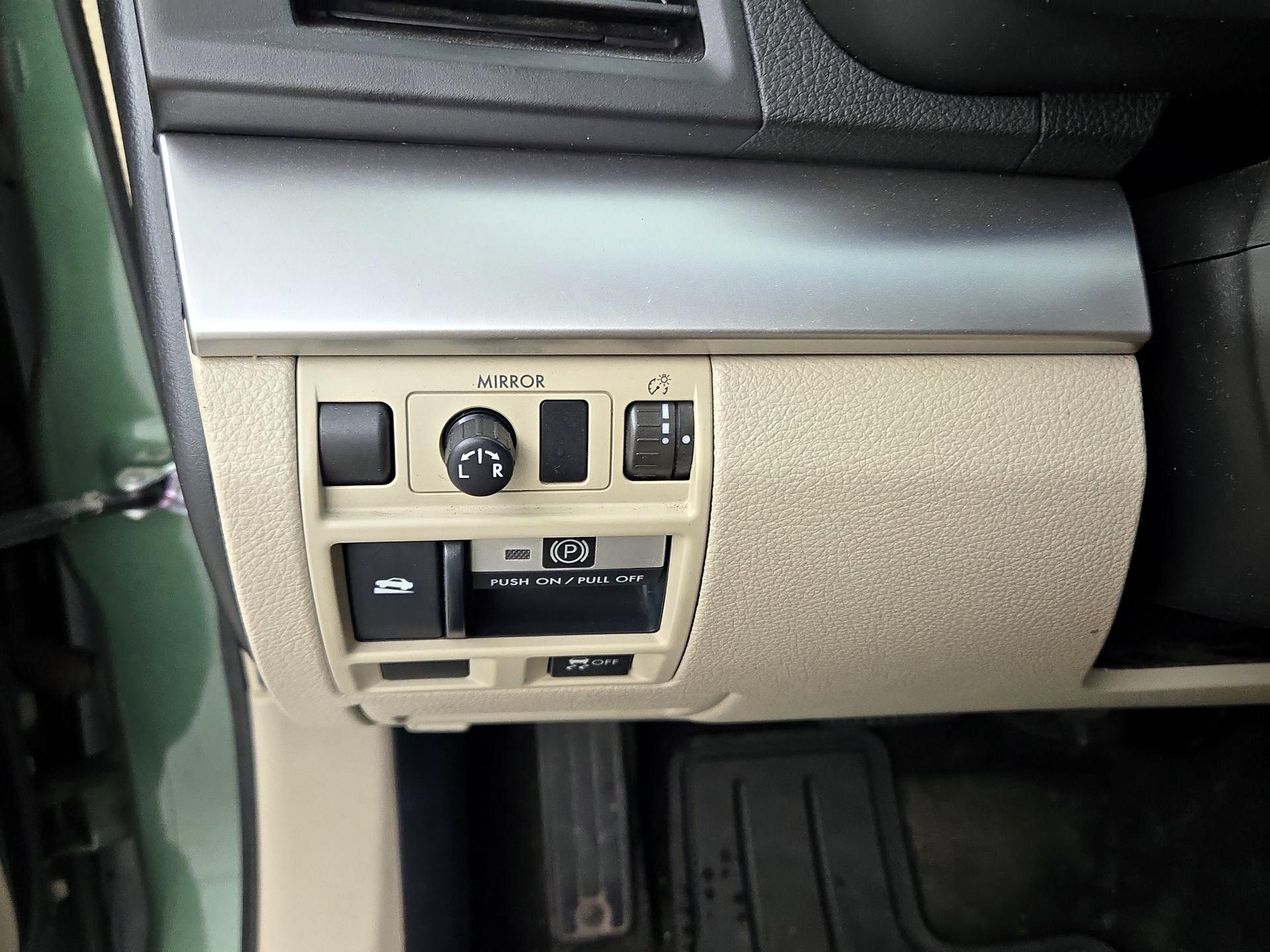 Thumbnail: 2014 Subaru Outback - 13