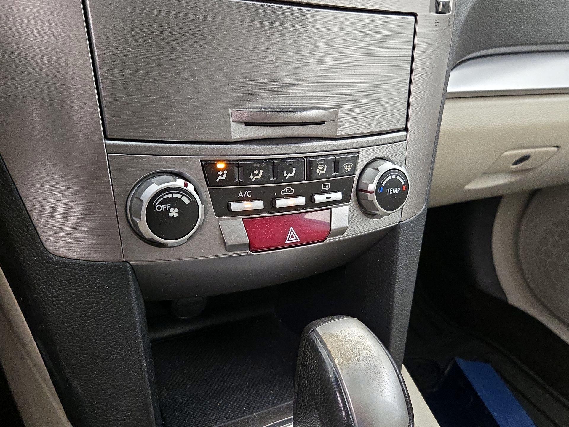 Thumbnail: 2014 Subaru Outback - 16