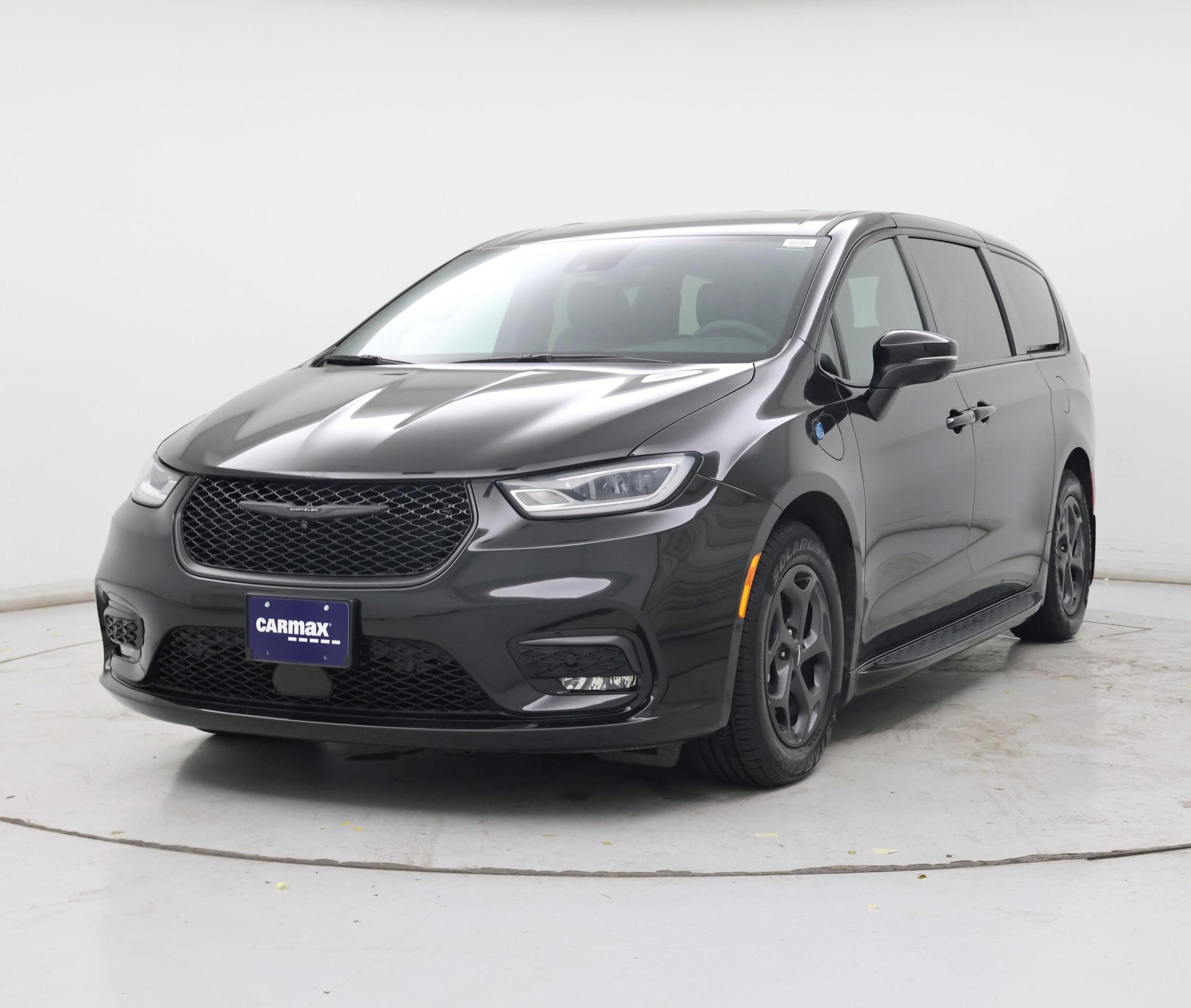 Thumbnail: 2023 Chrysler Pacifica - 4