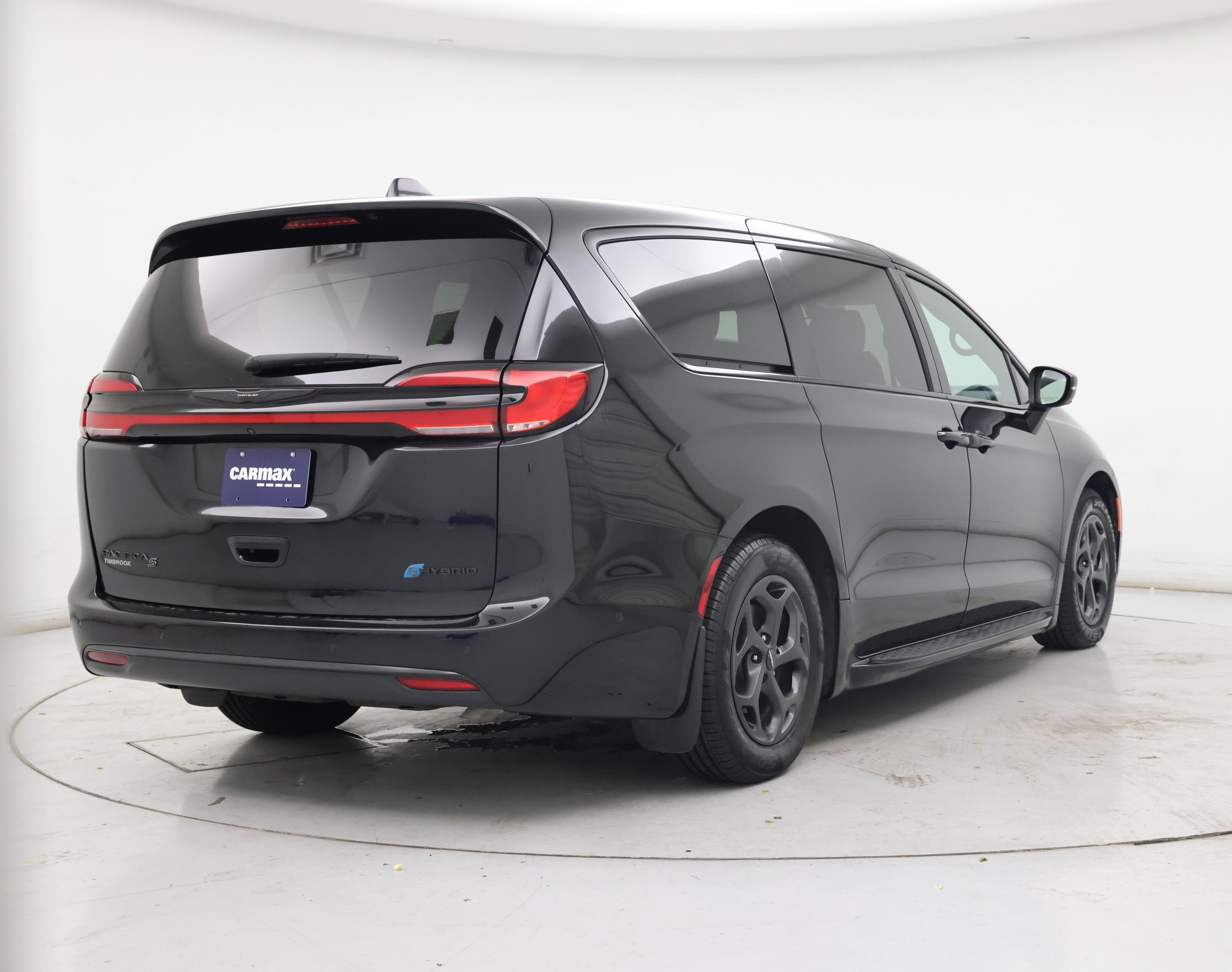 Thumbnail: 2023 Chrysler Pacifica - 8