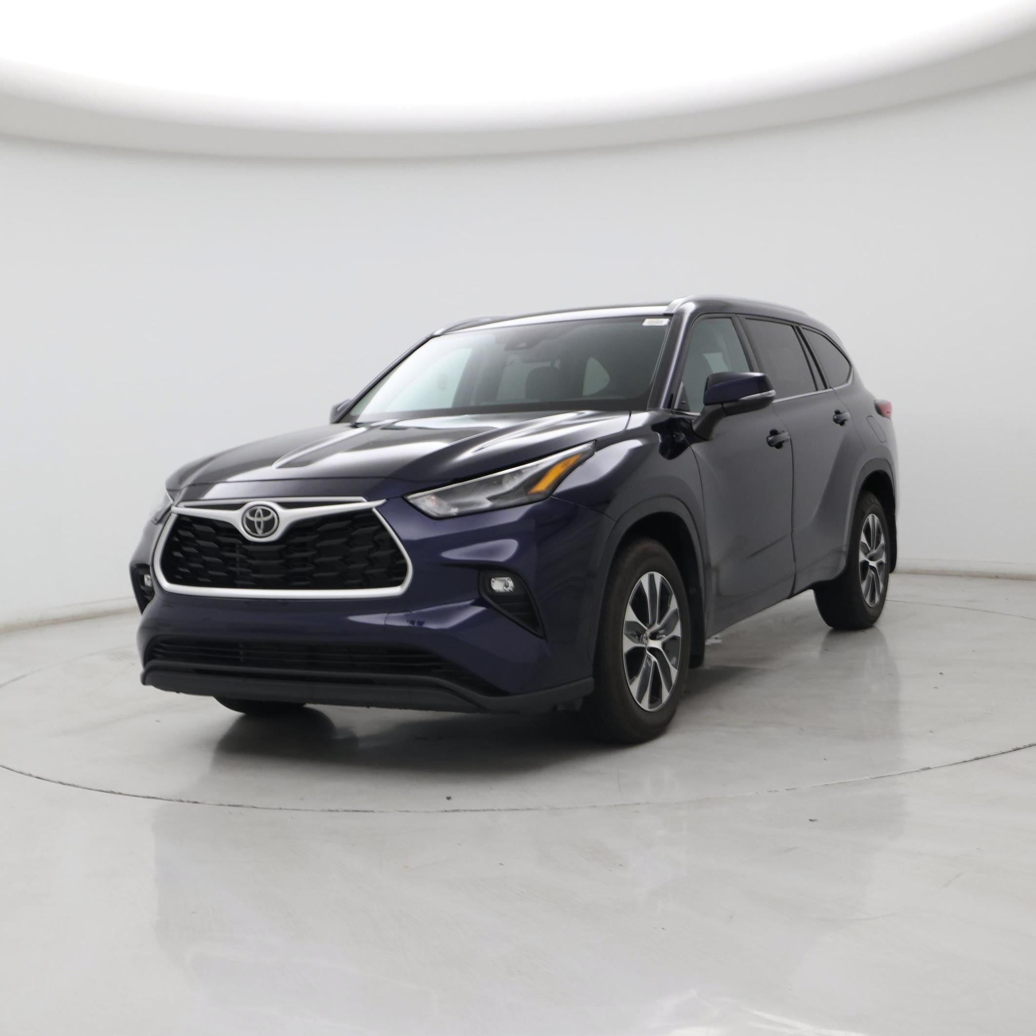 Thumbnail: 2022 Toyota Highlander - 4