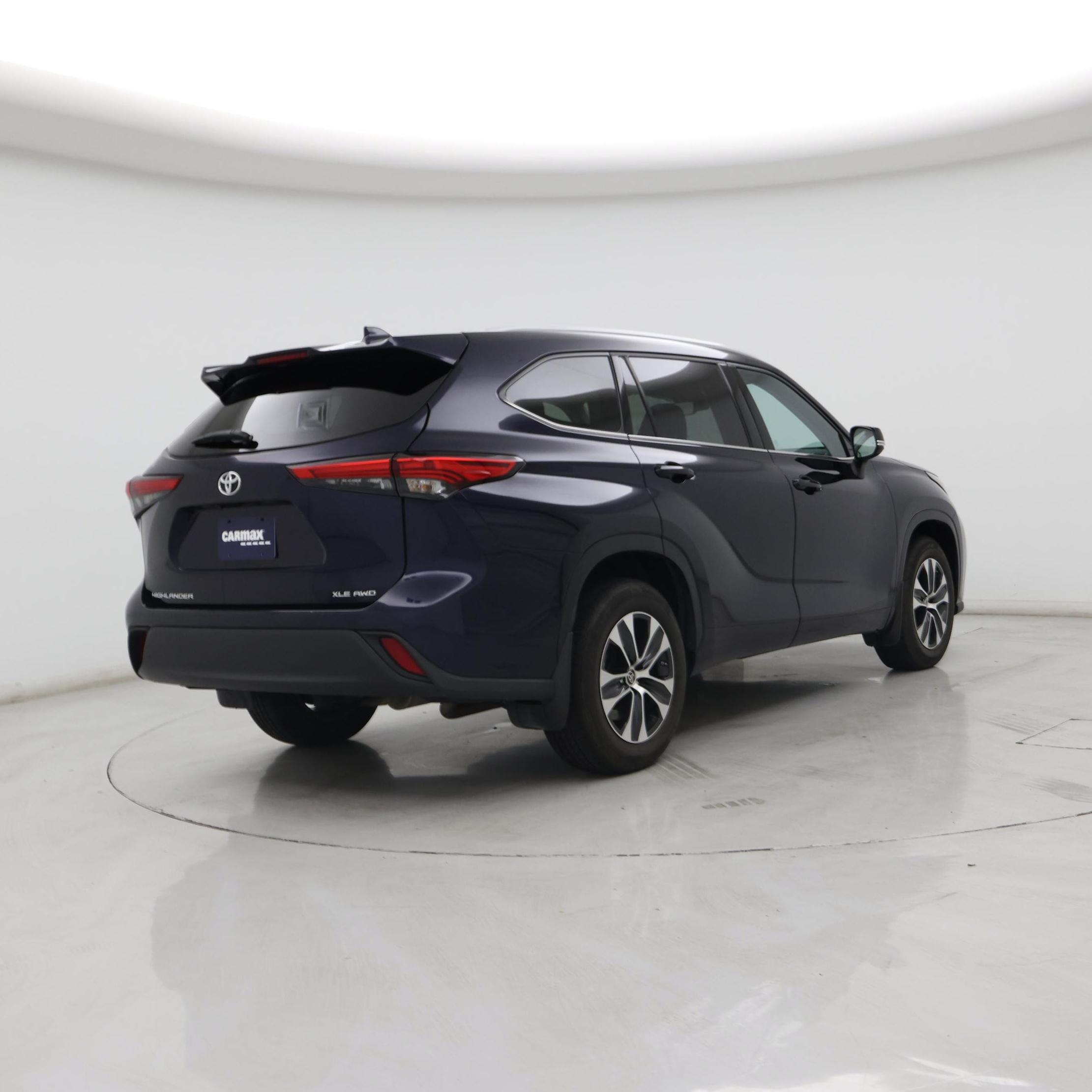 Thumbnail: 2022 Toyota Highlander - 8