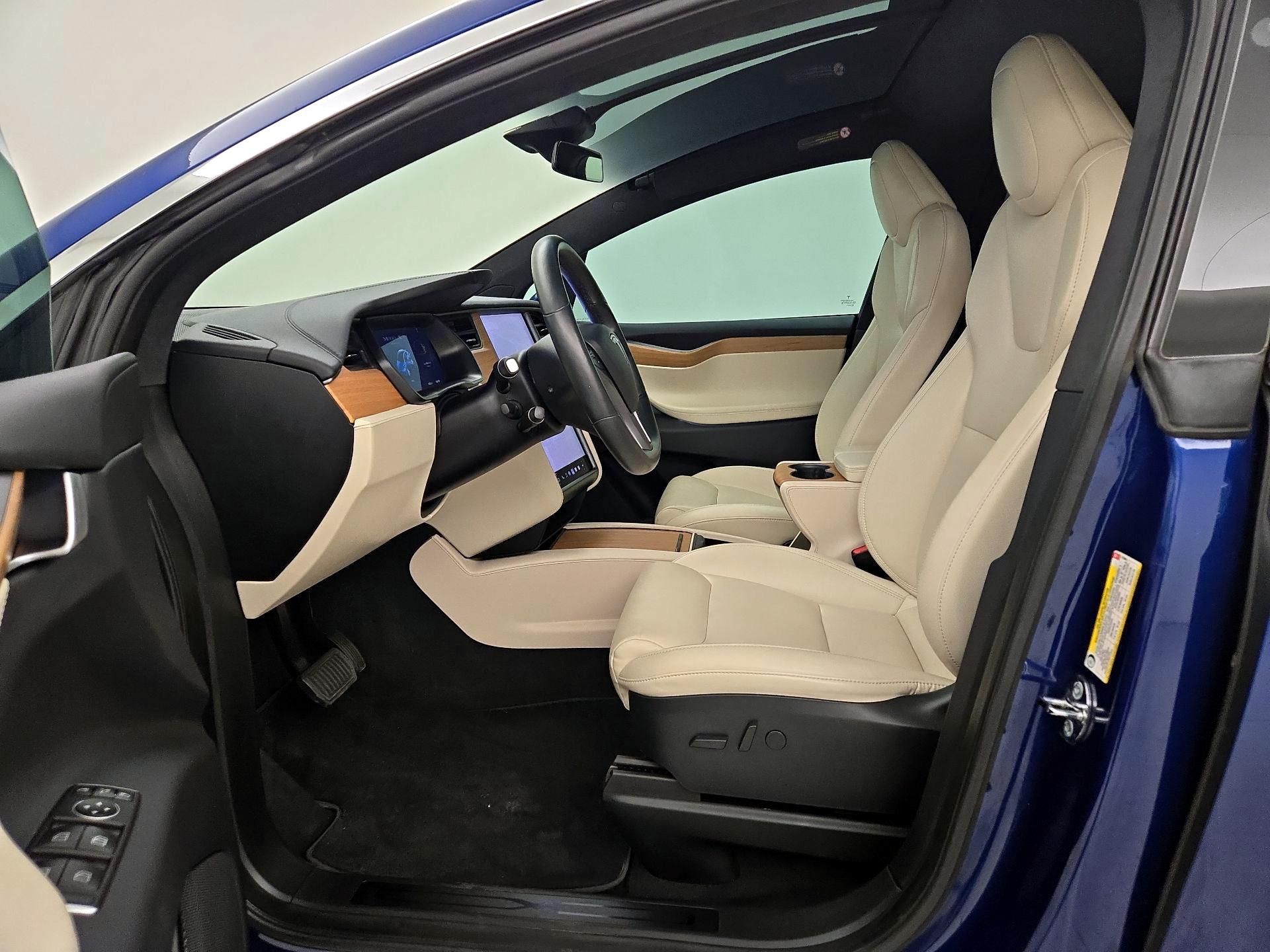 Thumbnail: 2020 Tesla Model X - 11