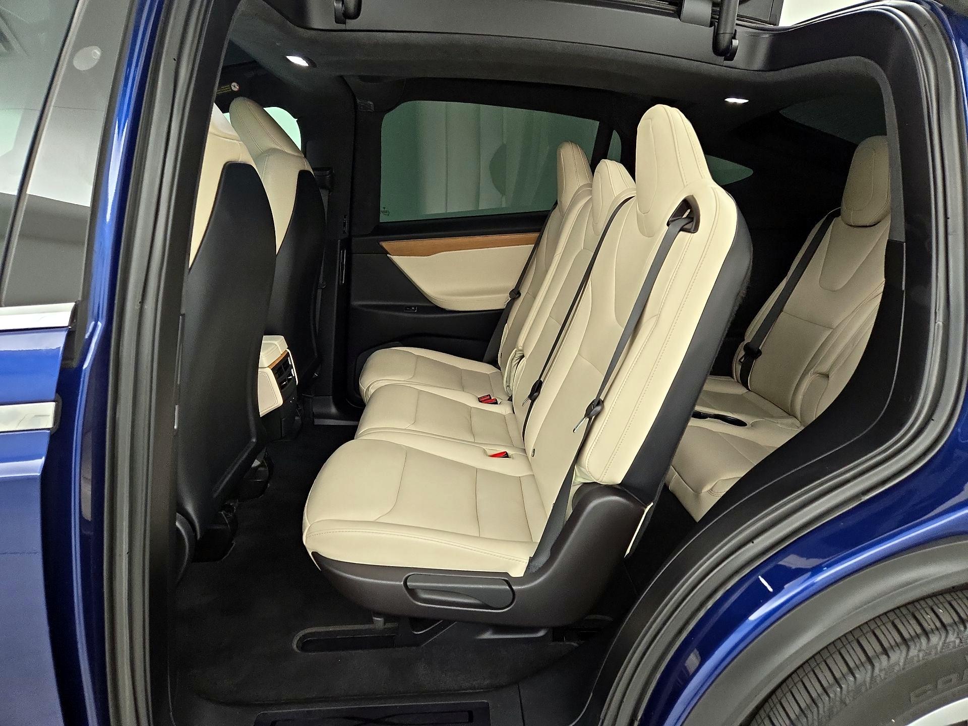 Thumbnail: 2020 Tesla Model X - 19