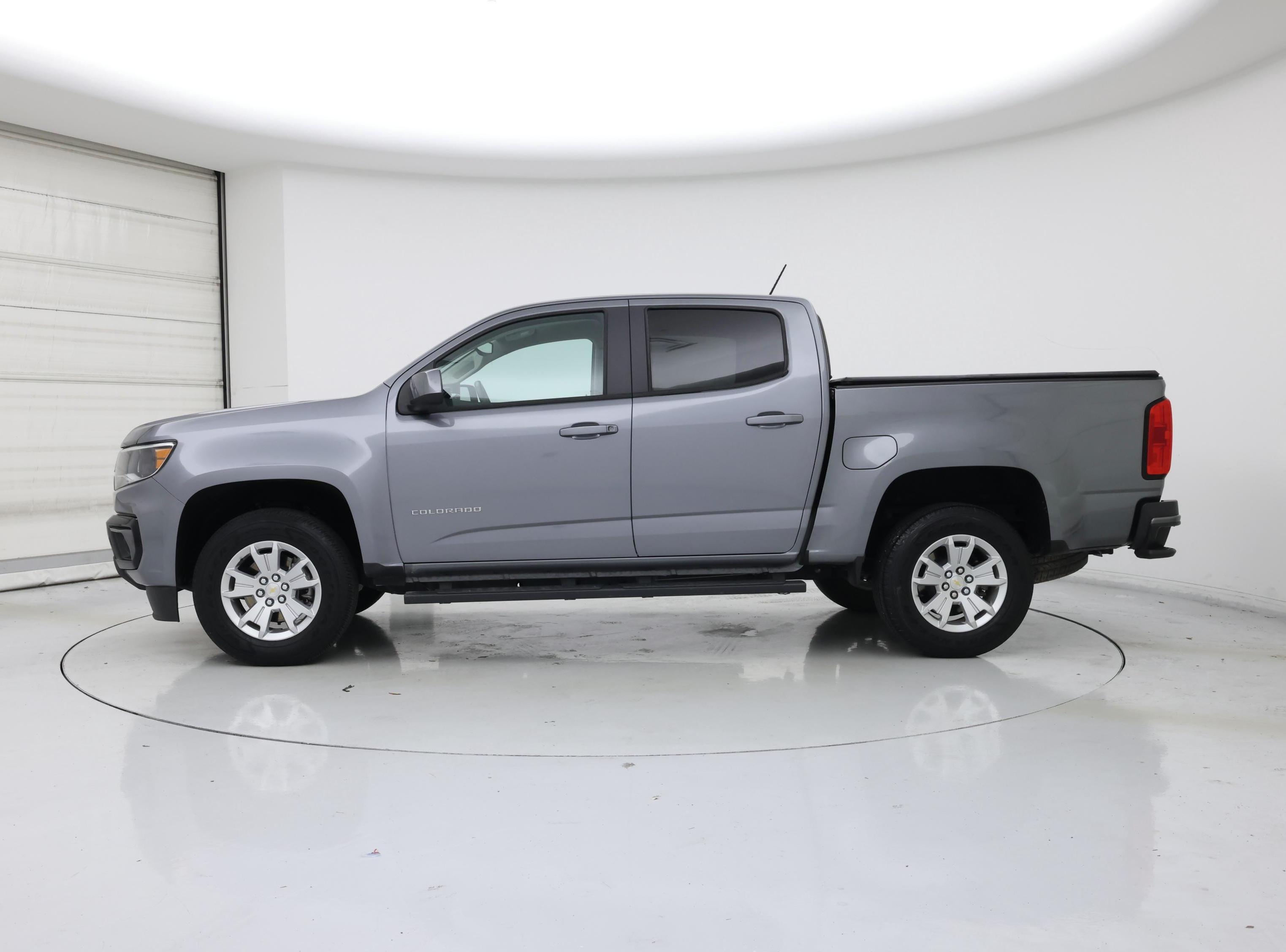 Thumbnail: 2021 Chevrolet Colorado - 3