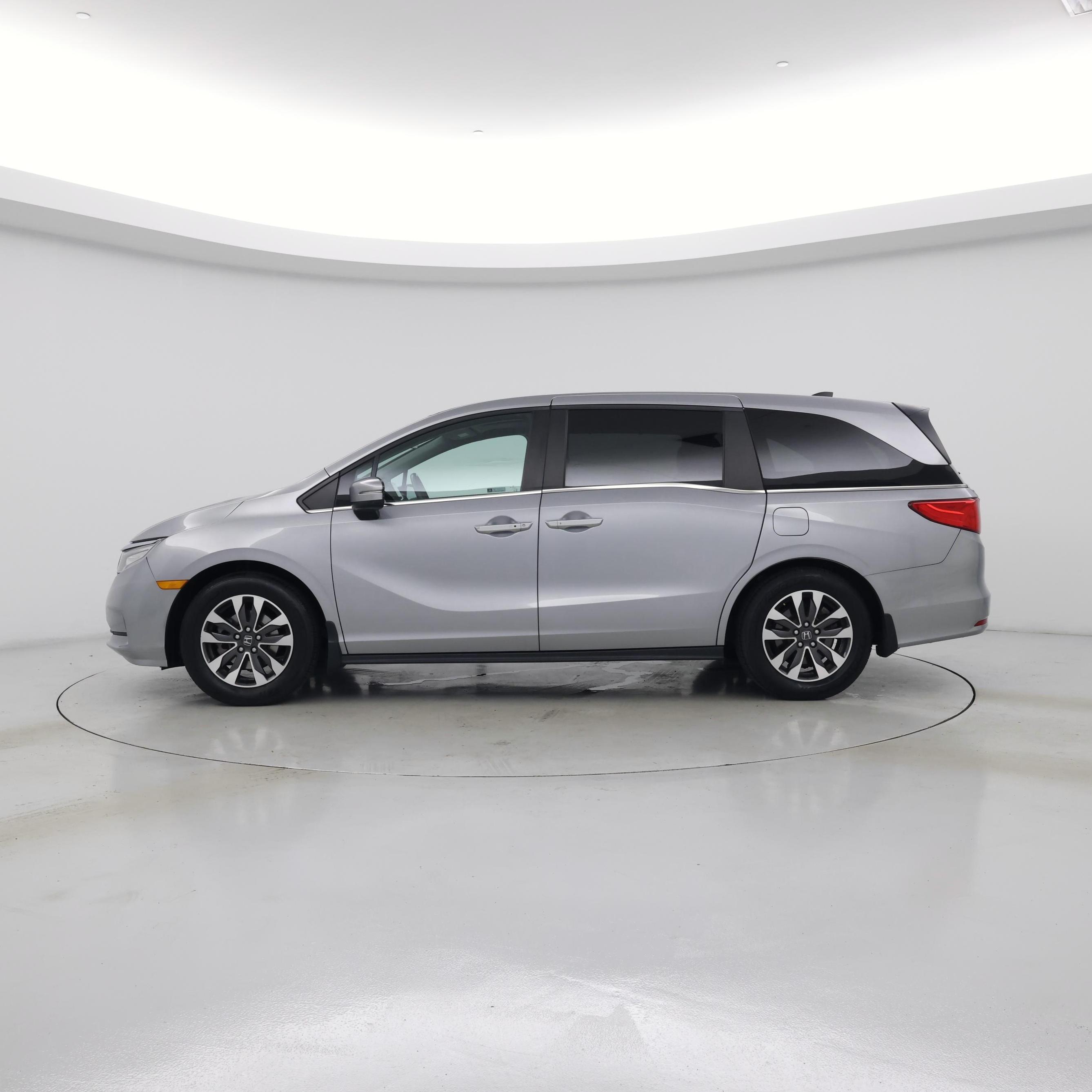 Thumbnail: 2022 Honda Odyssey - 3