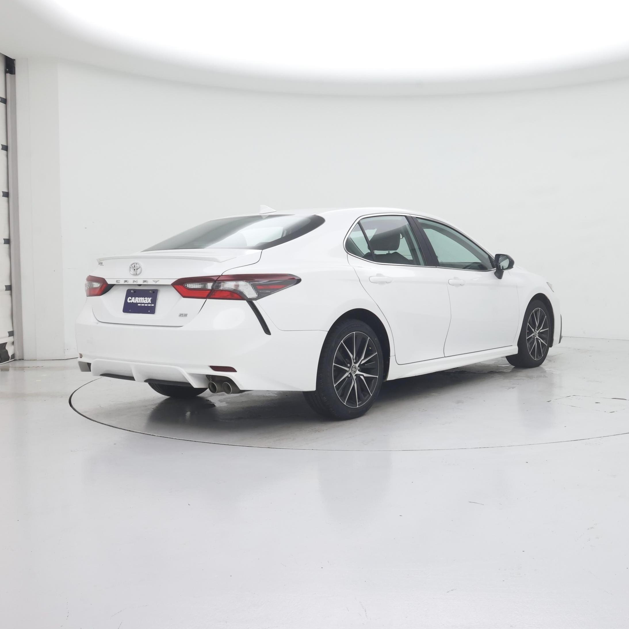 Thumbnail: 2021 Toyota Camry - 8