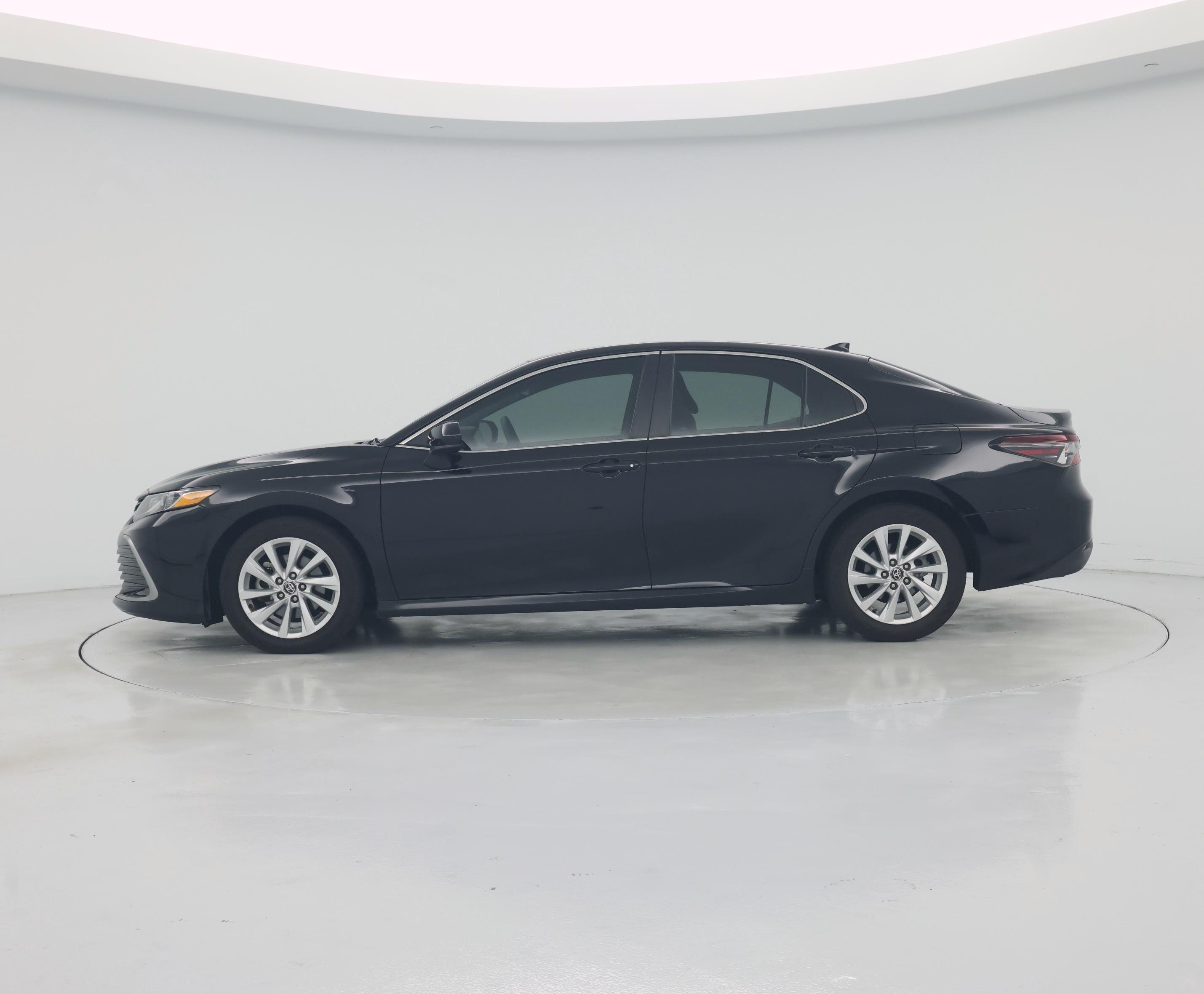 Thumbnail: 2021 Toyota Camry - 3