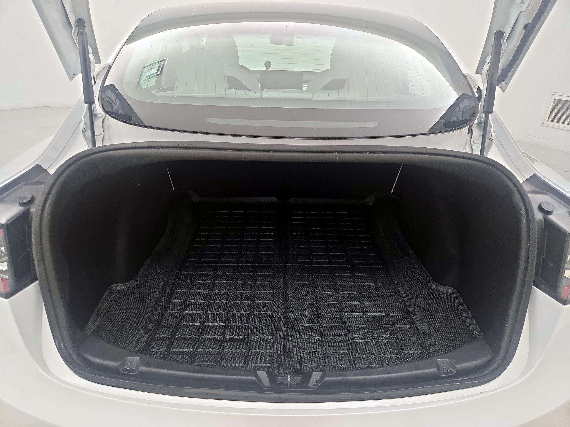 Thumbnail: 2020 Tesla Model 3 - 20