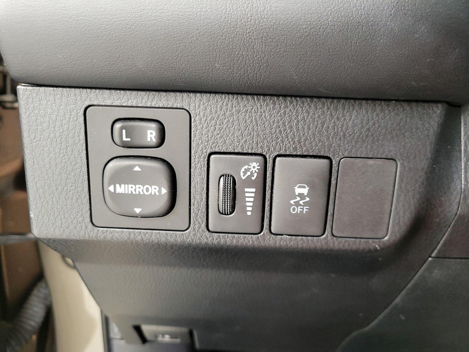 2014 Toyota RAV4 Limited - Photo 13