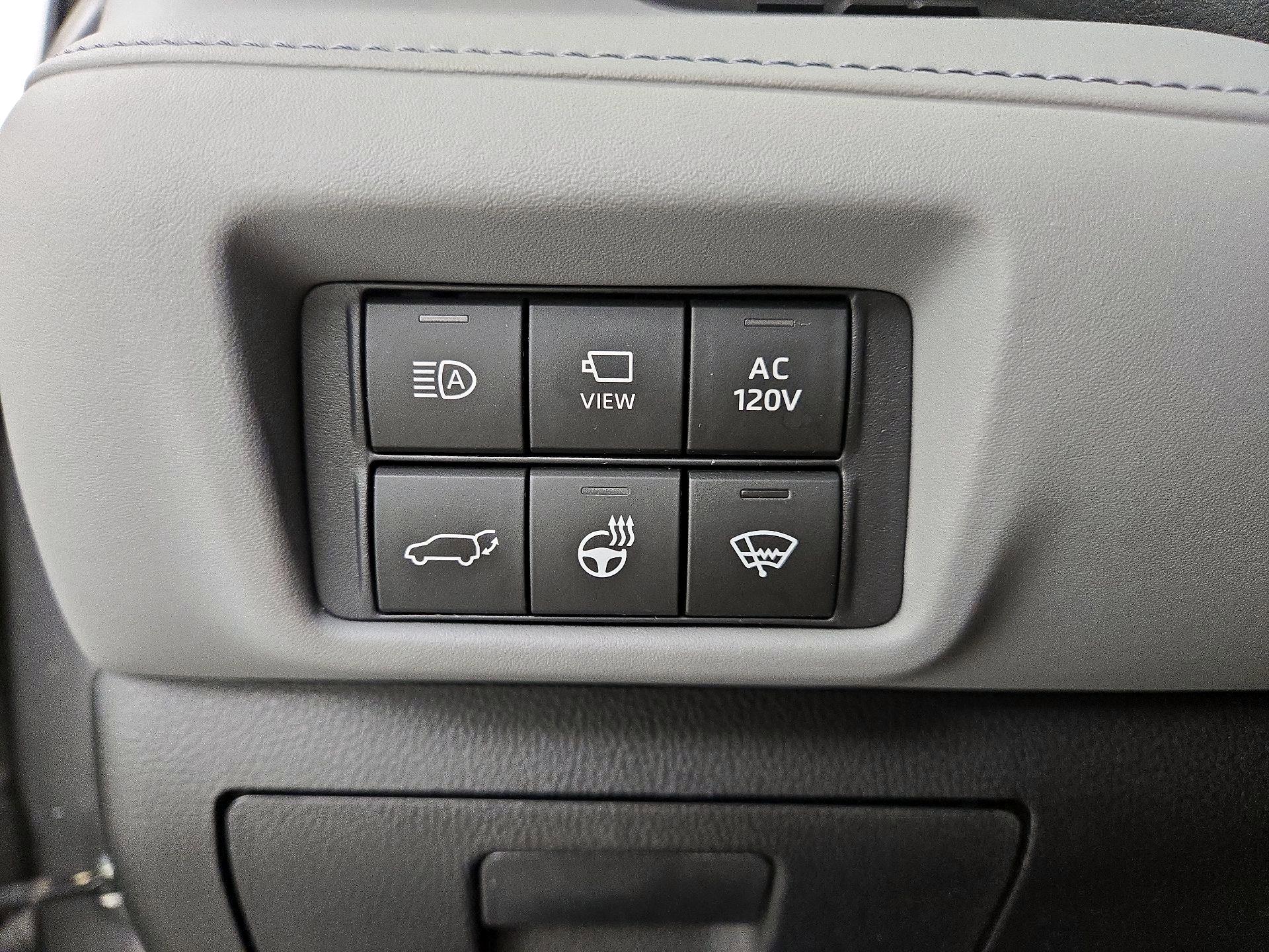 Thumbnail: 2021 Toyota Highlander - 13