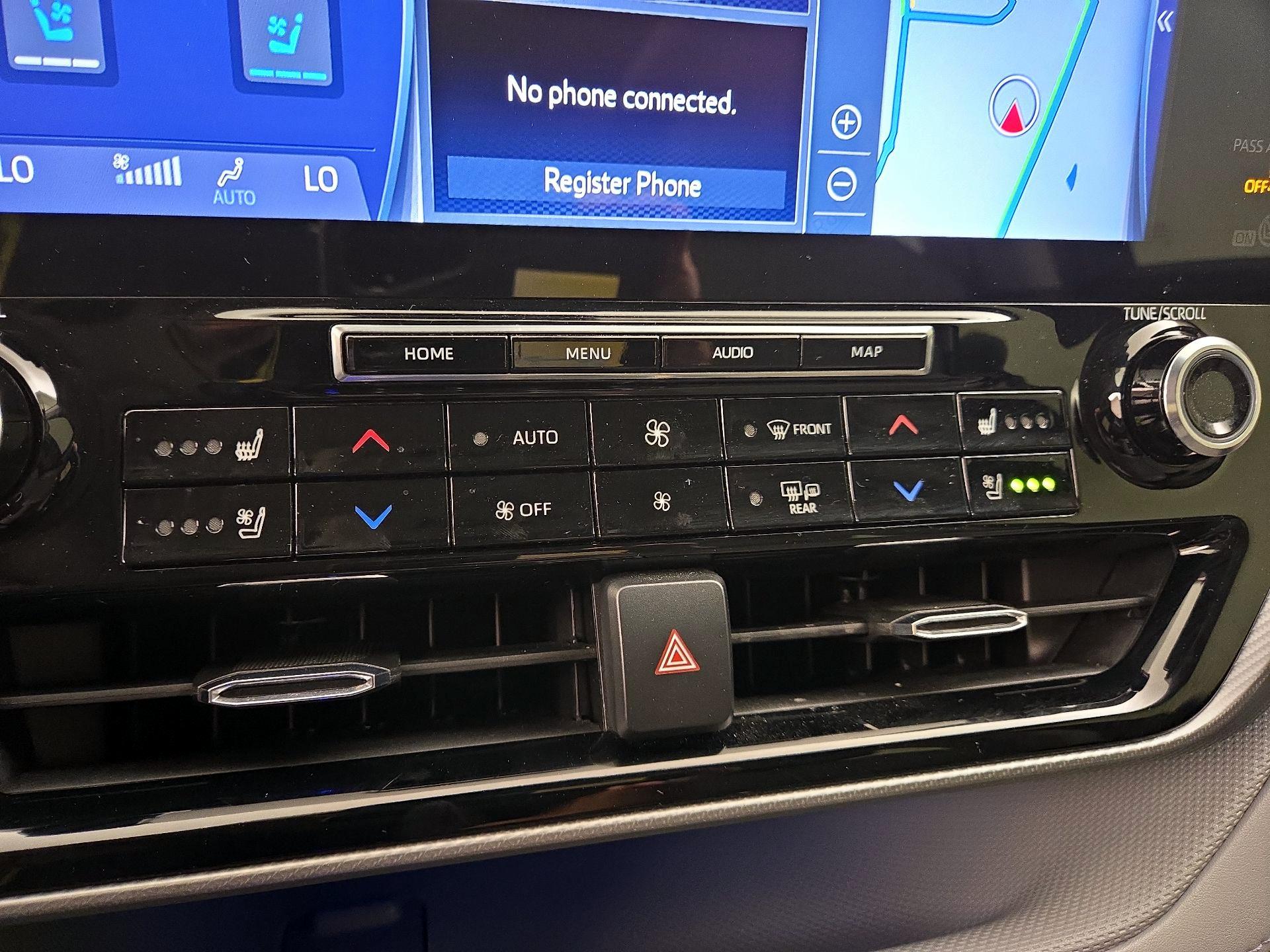 Thumbnail: 2021 Toyota Highlander - 17