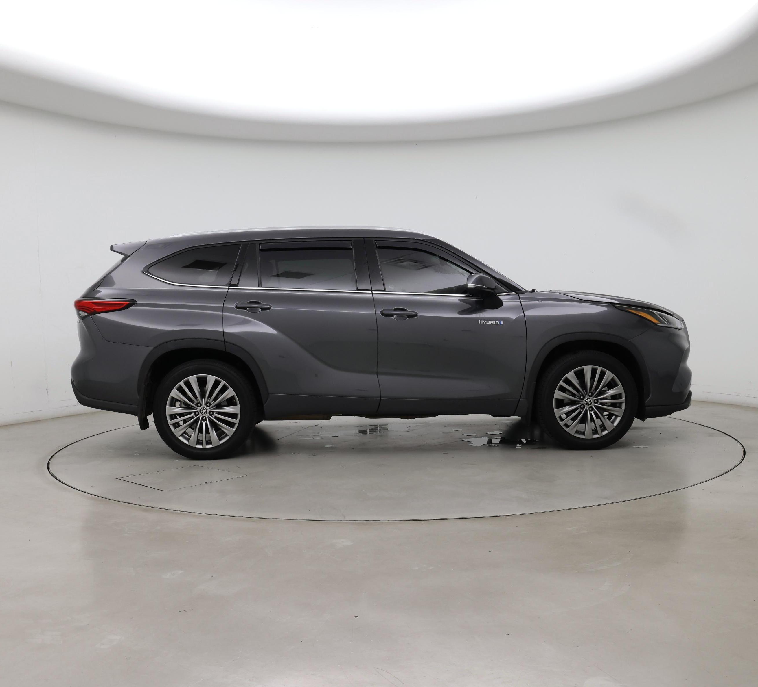 Thumbnail: 2021 Toyota Highlander - 7