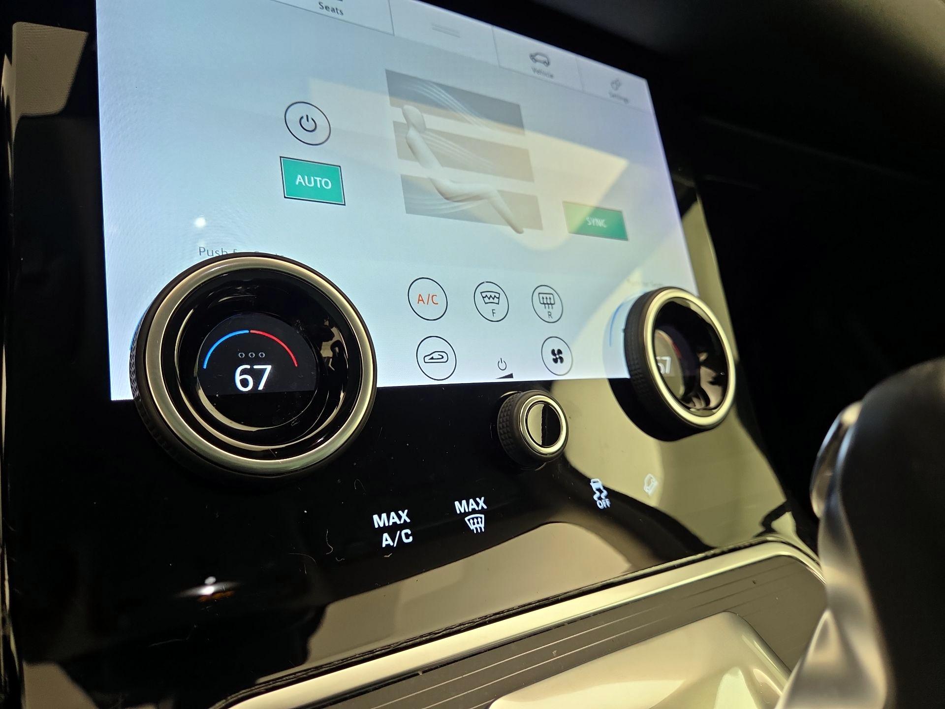 Thumbnail: 2020 Land Rover Range Rover Evoque - 16