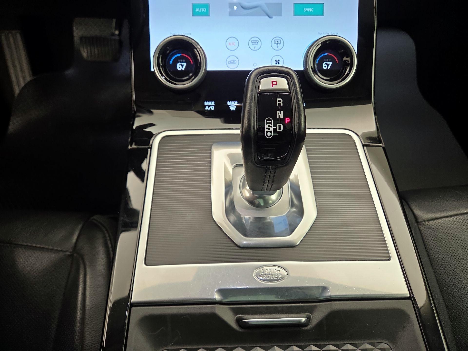 Thumbnail: 2020 Land Rover Range Rover Evoque - 17