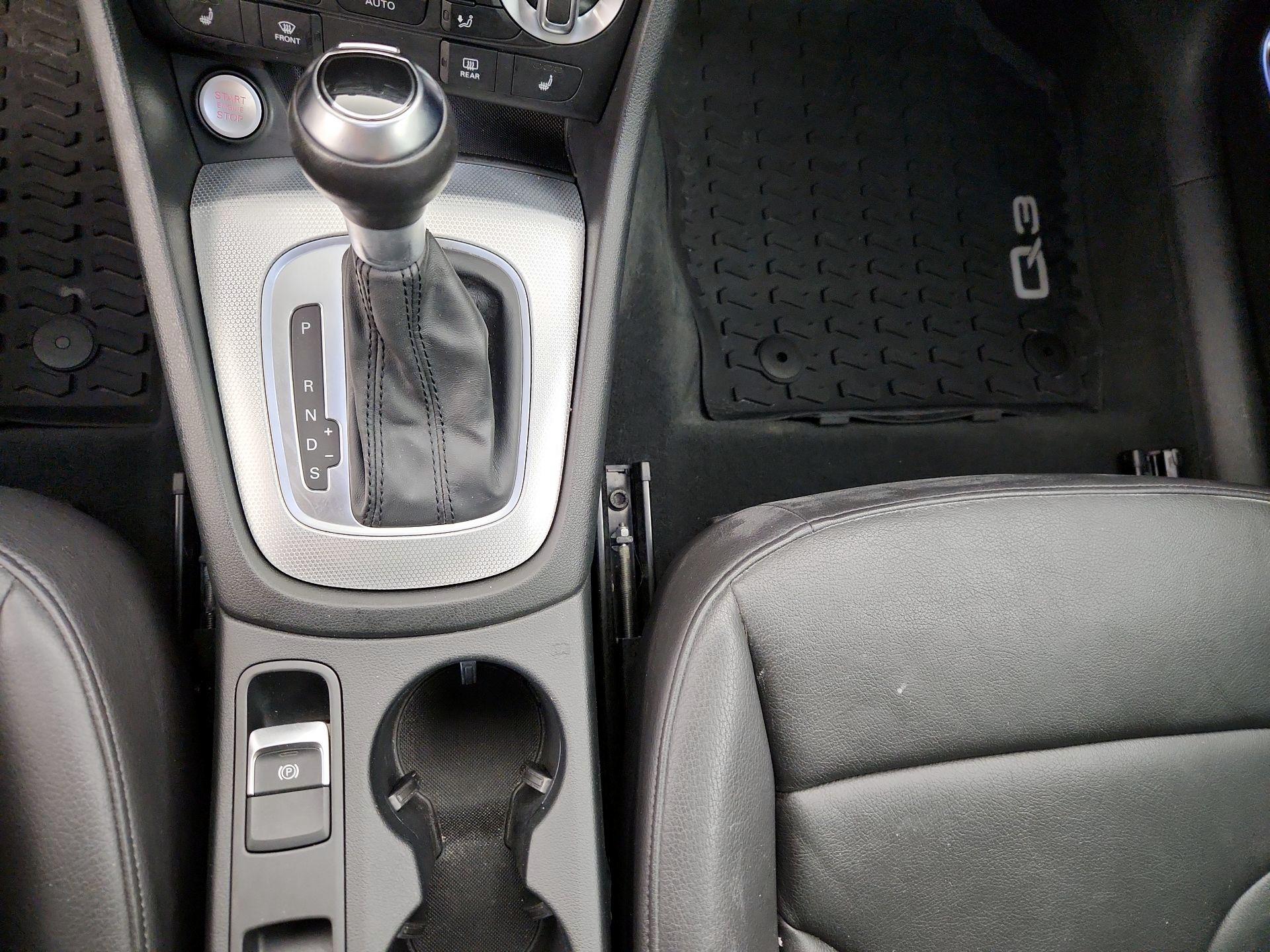 Thumbnail: 2015 Audi Q3 - 18