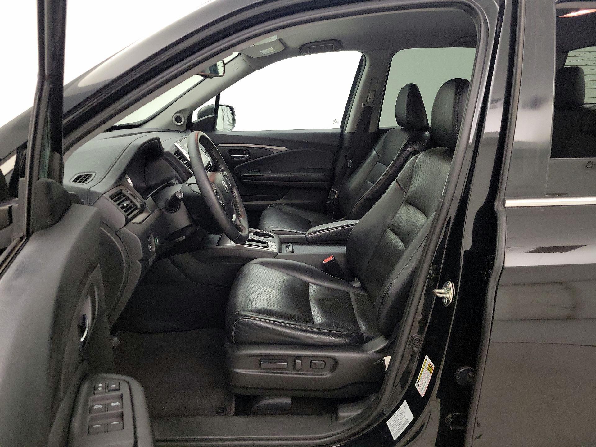 Thumbnail: 2017 Honda Ridgeline - 11