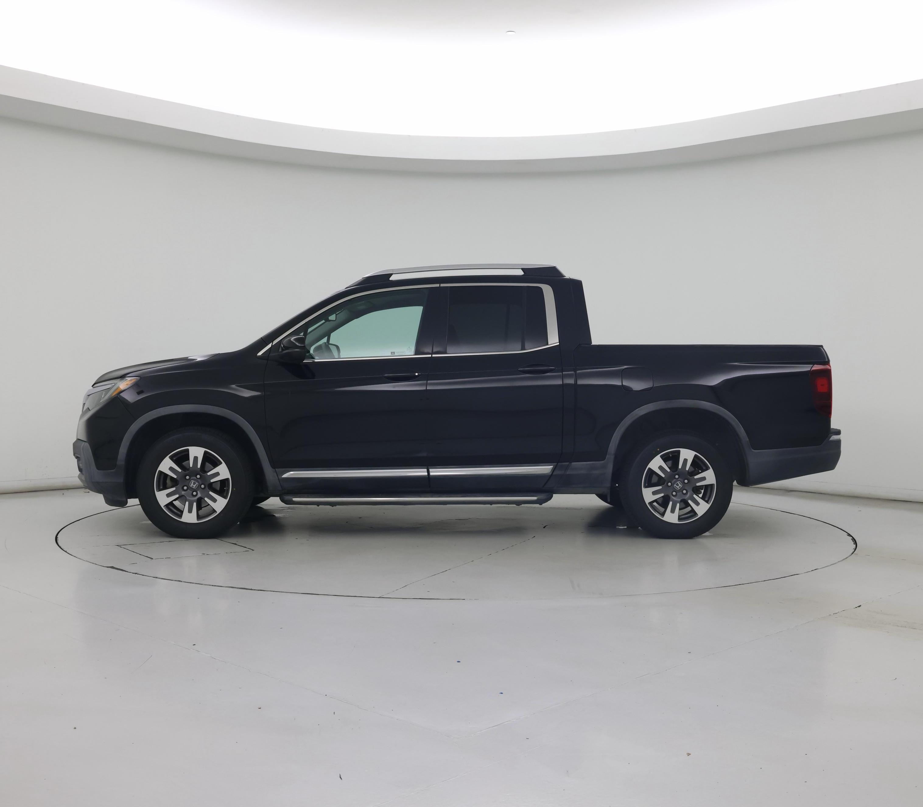 Thumbnail: 2017 Honda Ridgeline - 3