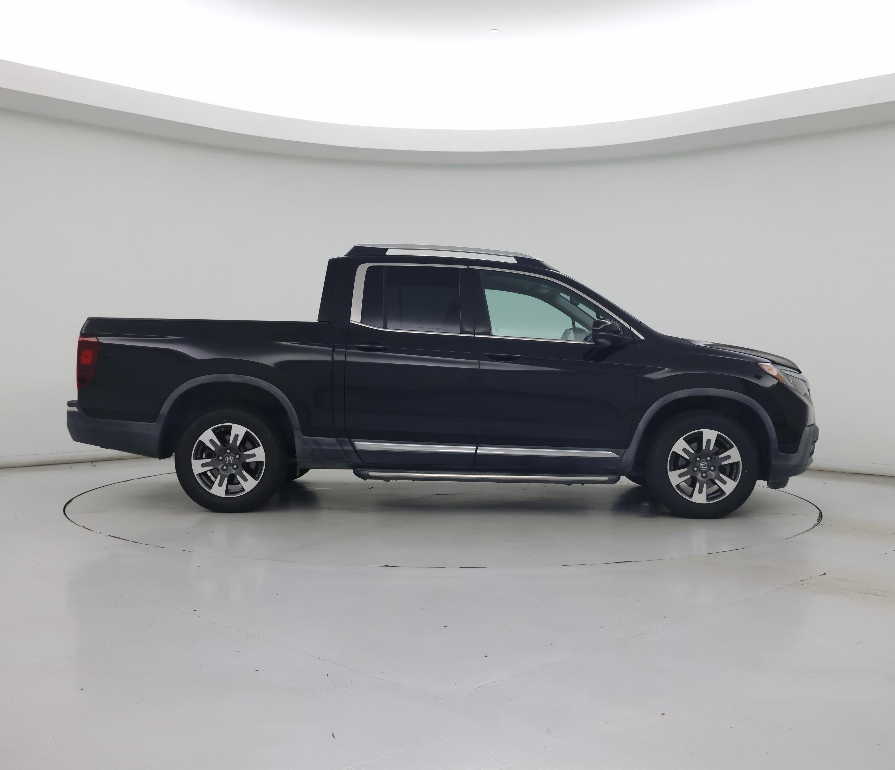 Thumbnail: 2017 Honda Ridgeline - 7