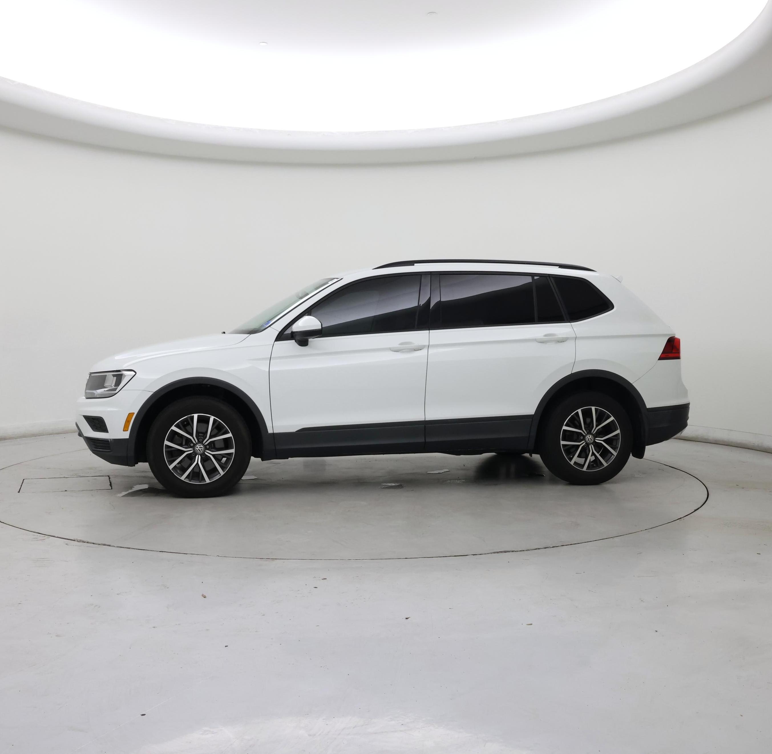 Thumbnail: 2021 Volkswagen Tiguan - 3
