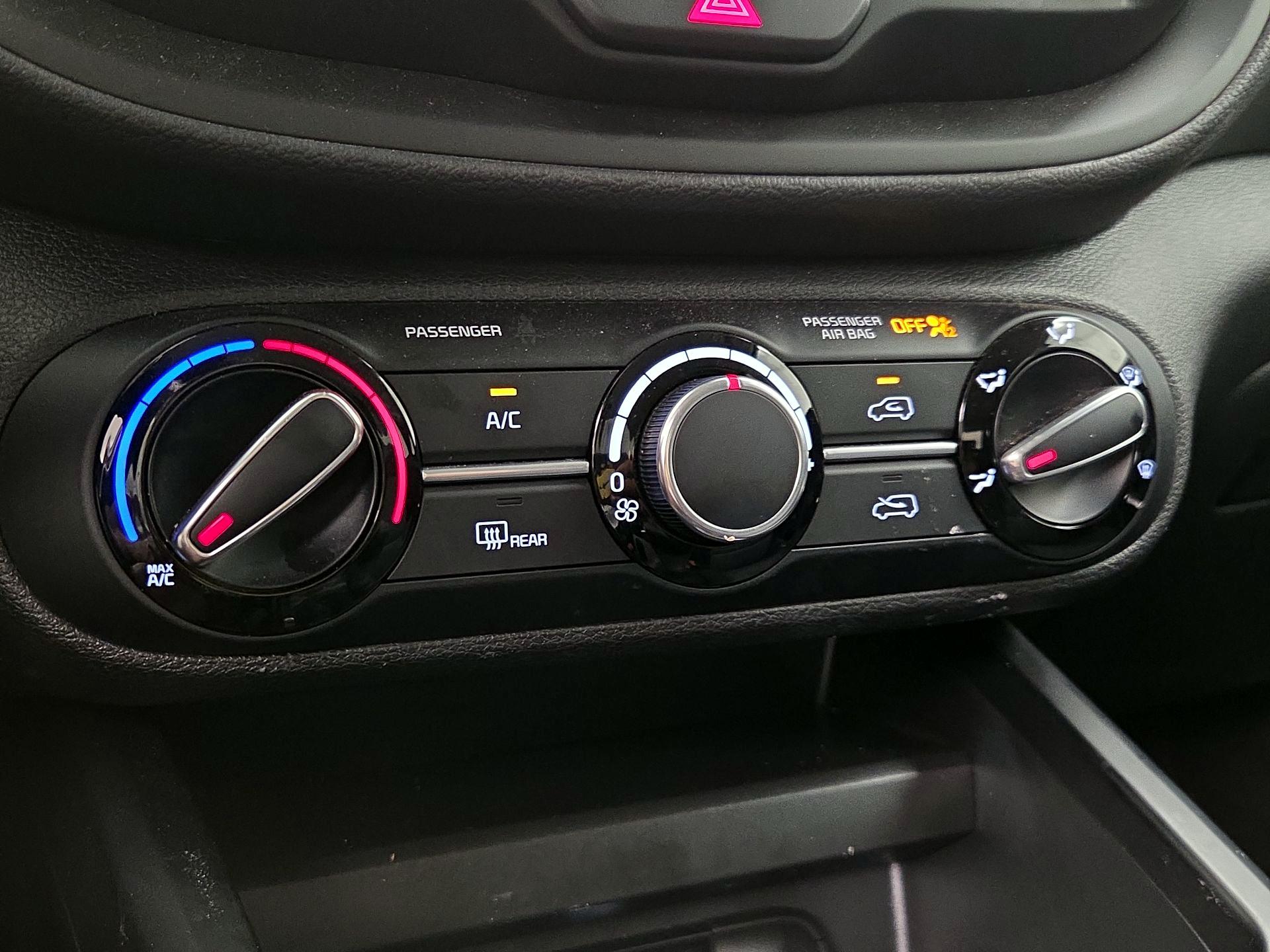 Thumbnail: 2023 Kia Soul - 16