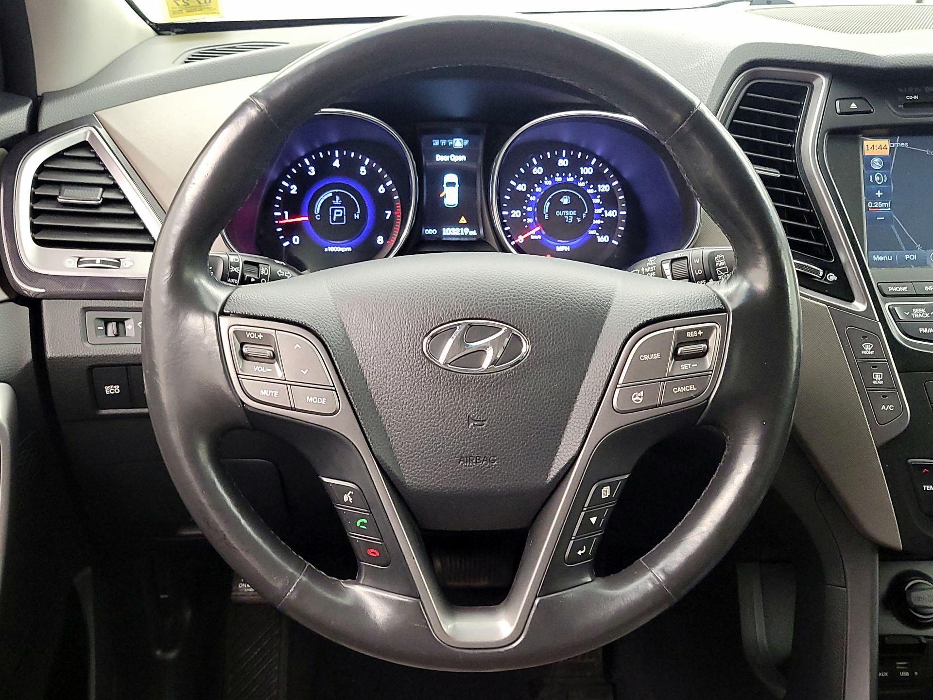 Thumbnail: 2015 Hyundai Santa Fe - 10