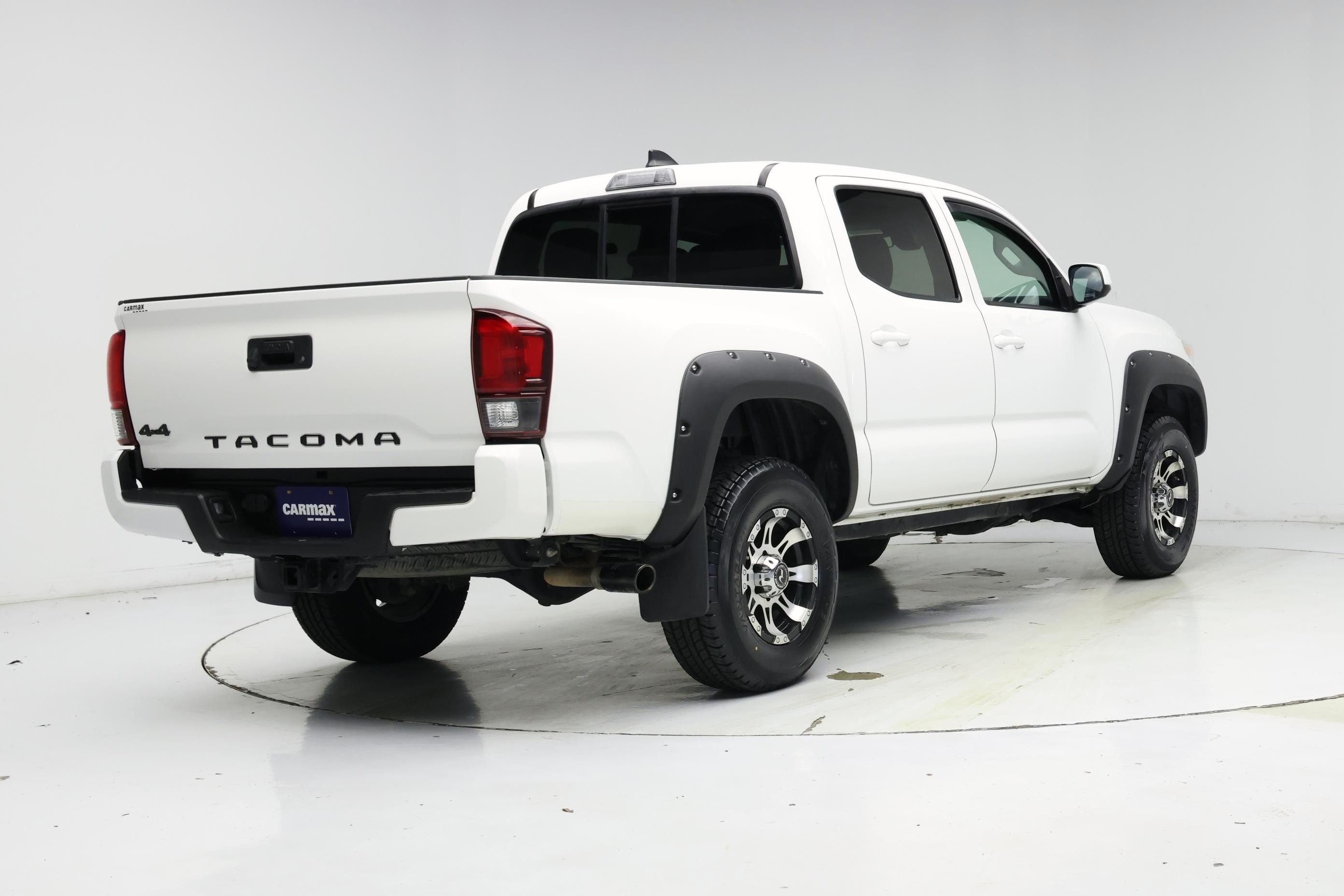 Thumbnail: 2020 Toyota Tacoma - 8
