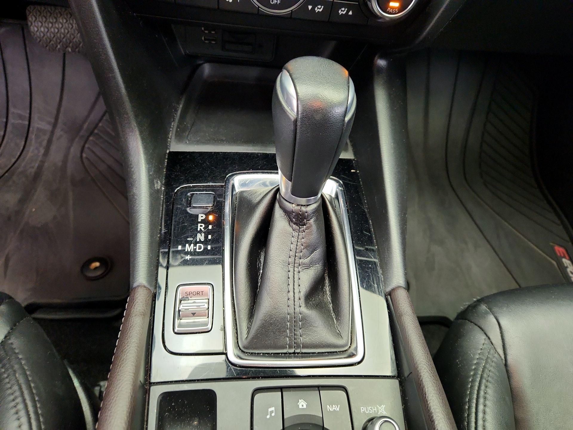 Thumbnail: 2018 Mazda Mazda3 - 17