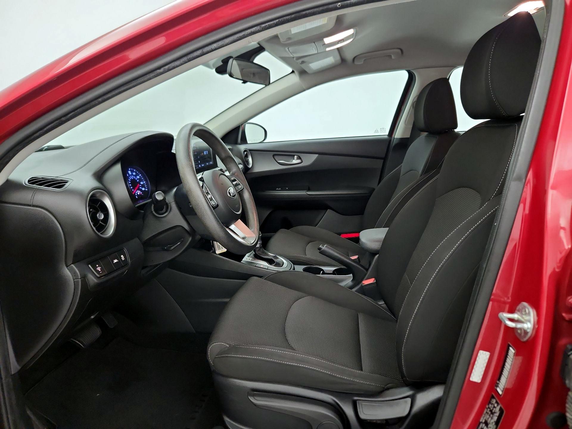 Thumbnail: 2019 Kia Forte - 11
