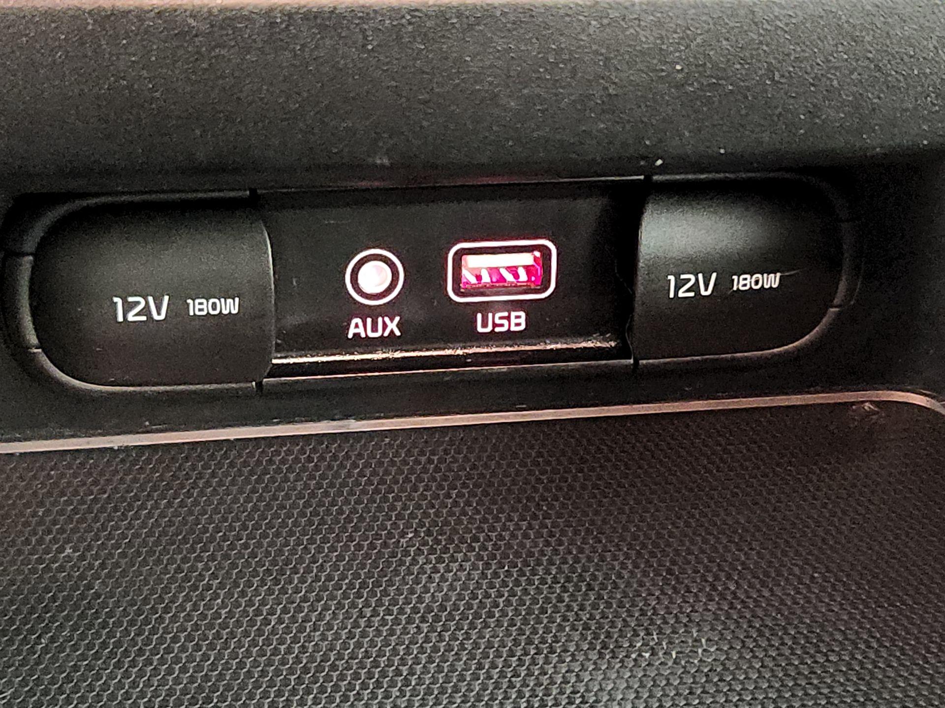 Thumbnail: 2019 Kia Forte - 17