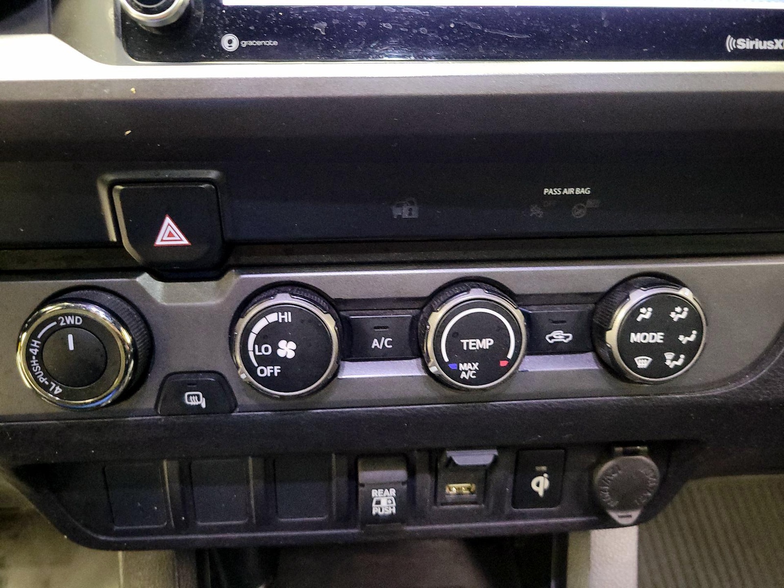 2020 Toyota Tacoma TRD Off Road - Photo 17