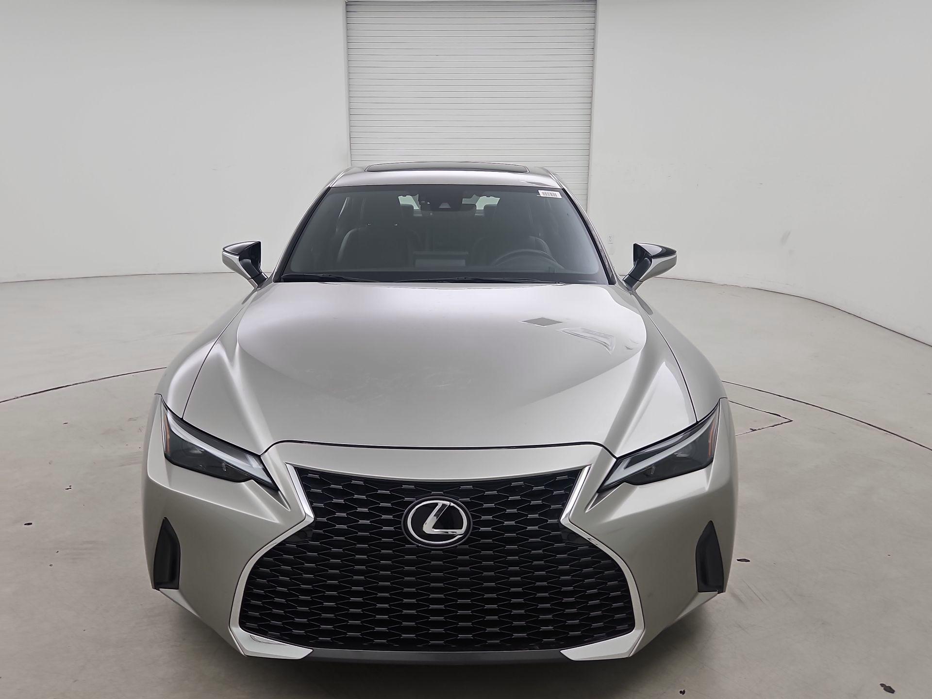 Thumbnail: 2022 Lexus IS - 2
