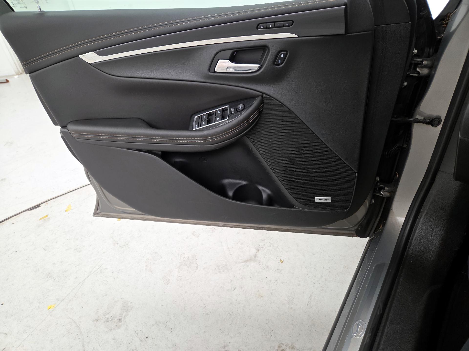 Thumbnail: 2017 Chevrolet Impala - 12