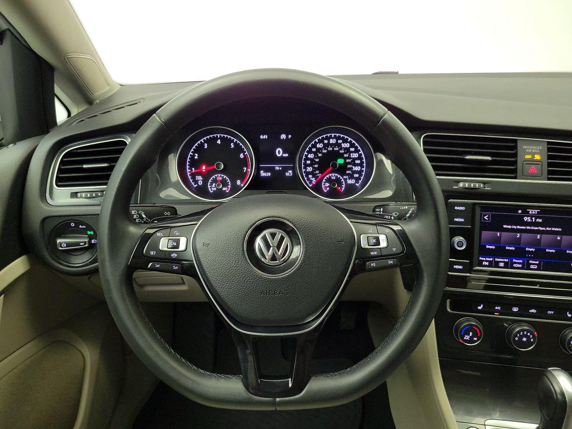Thumbnail: 2020 Volkswagen Golf - 10