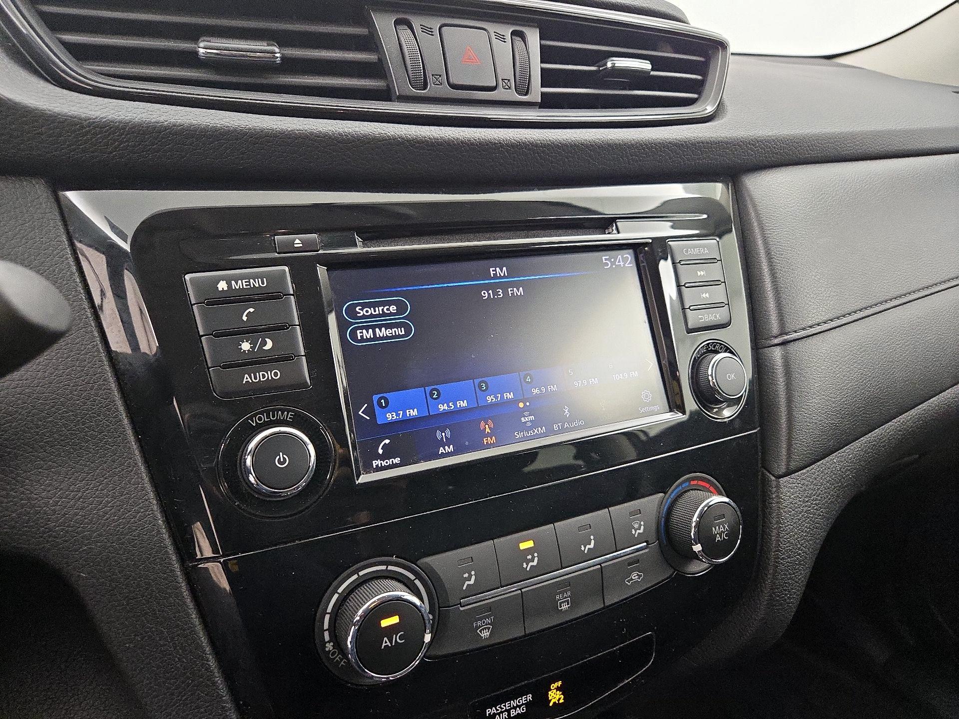 Thumbnail: 2018 Nissan Rogue - 15