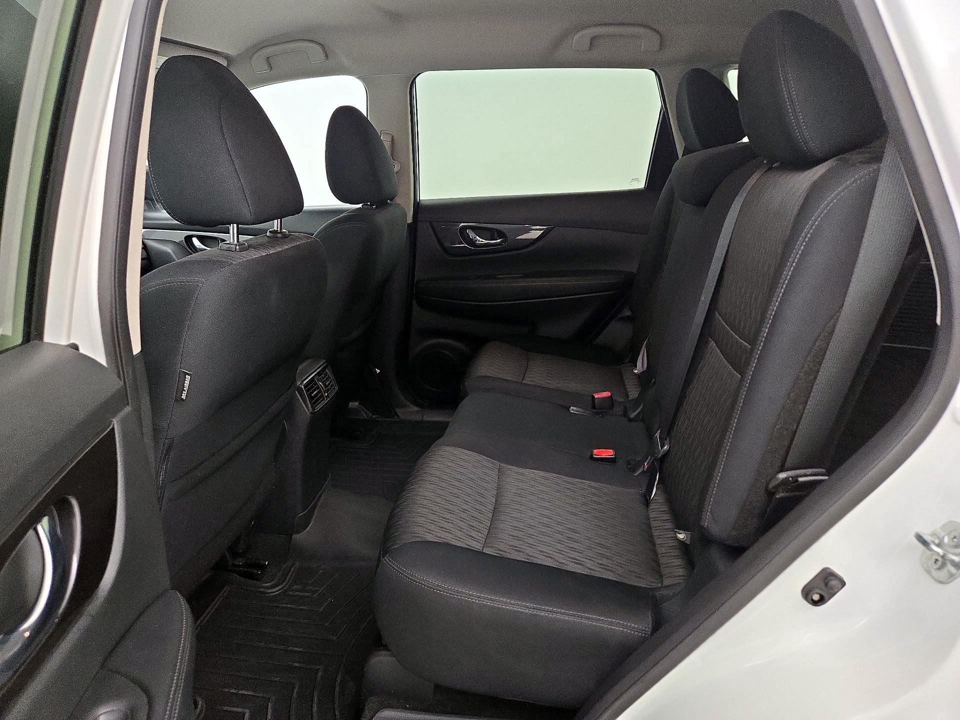 Thumbnail: 2018 Nissan Rogue - 19