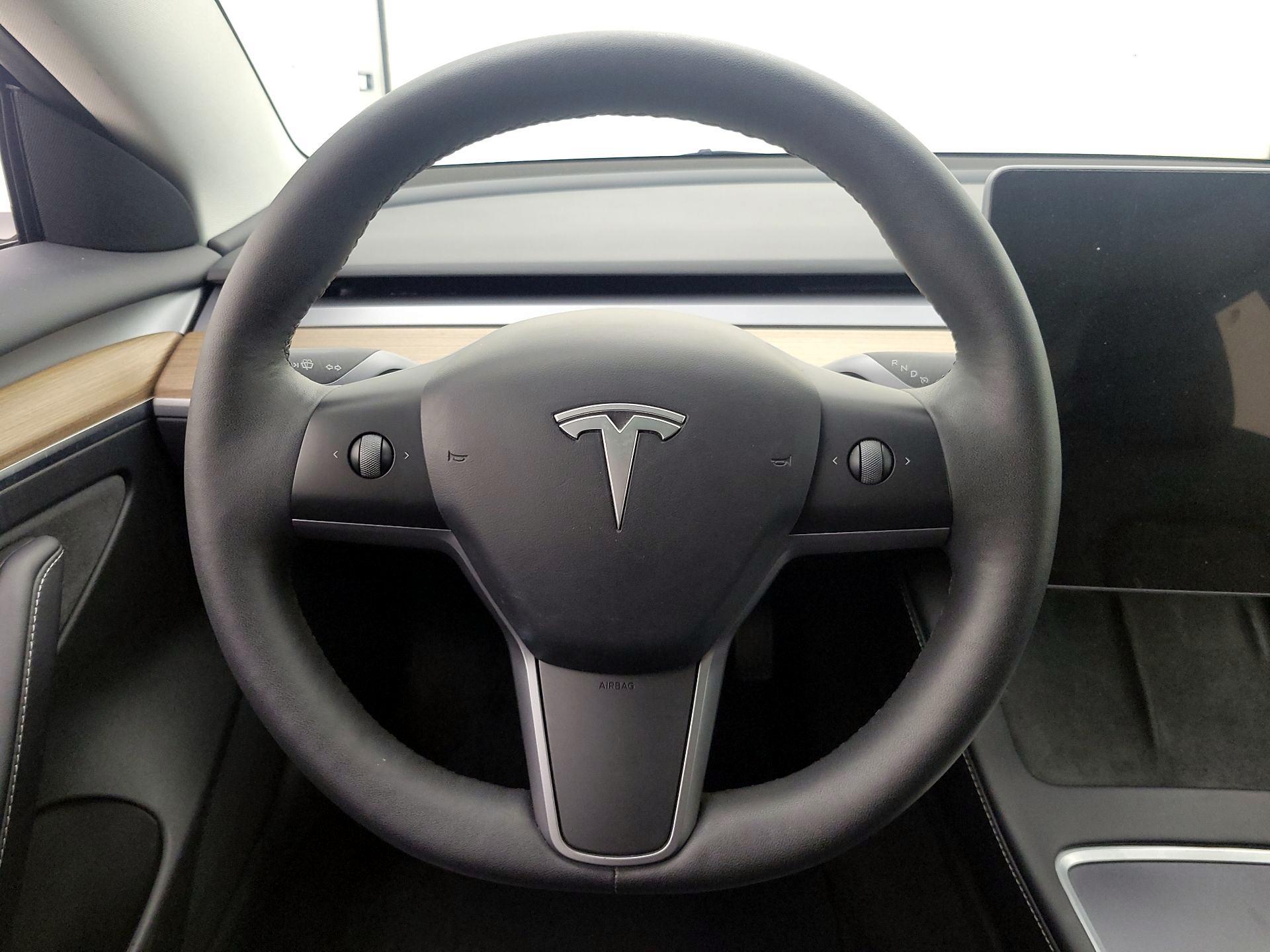 Thumbnail: 2023 Tesla Model 3 - 10