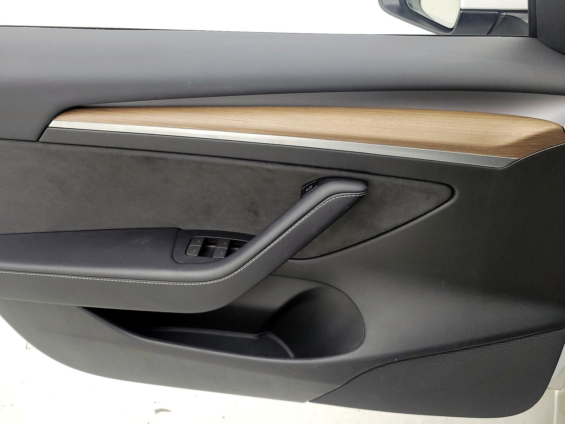 Thumbnail: 2023 Tesla Model 3 - 12