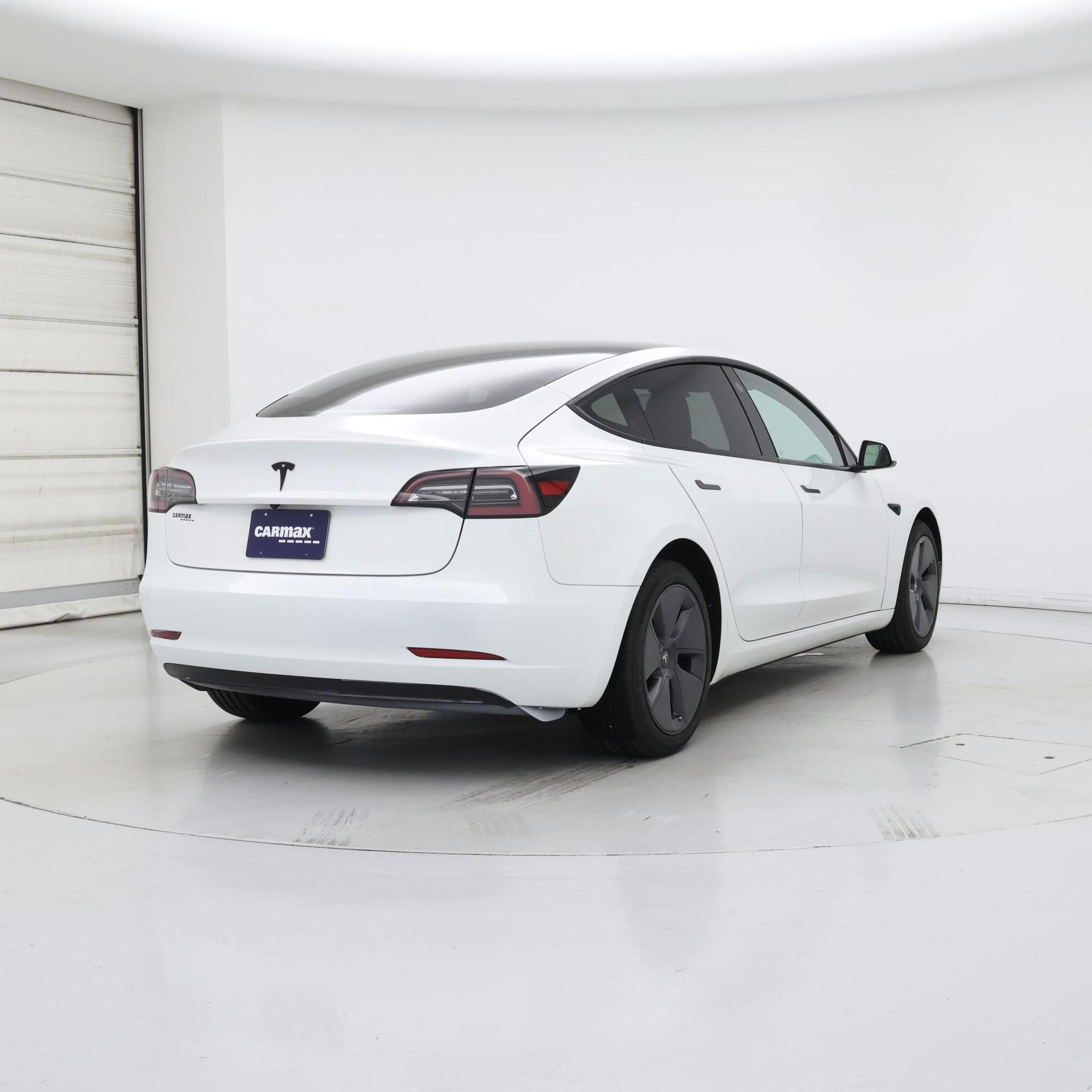 Thumbnail: 2023 Tesla Model 3 - 8