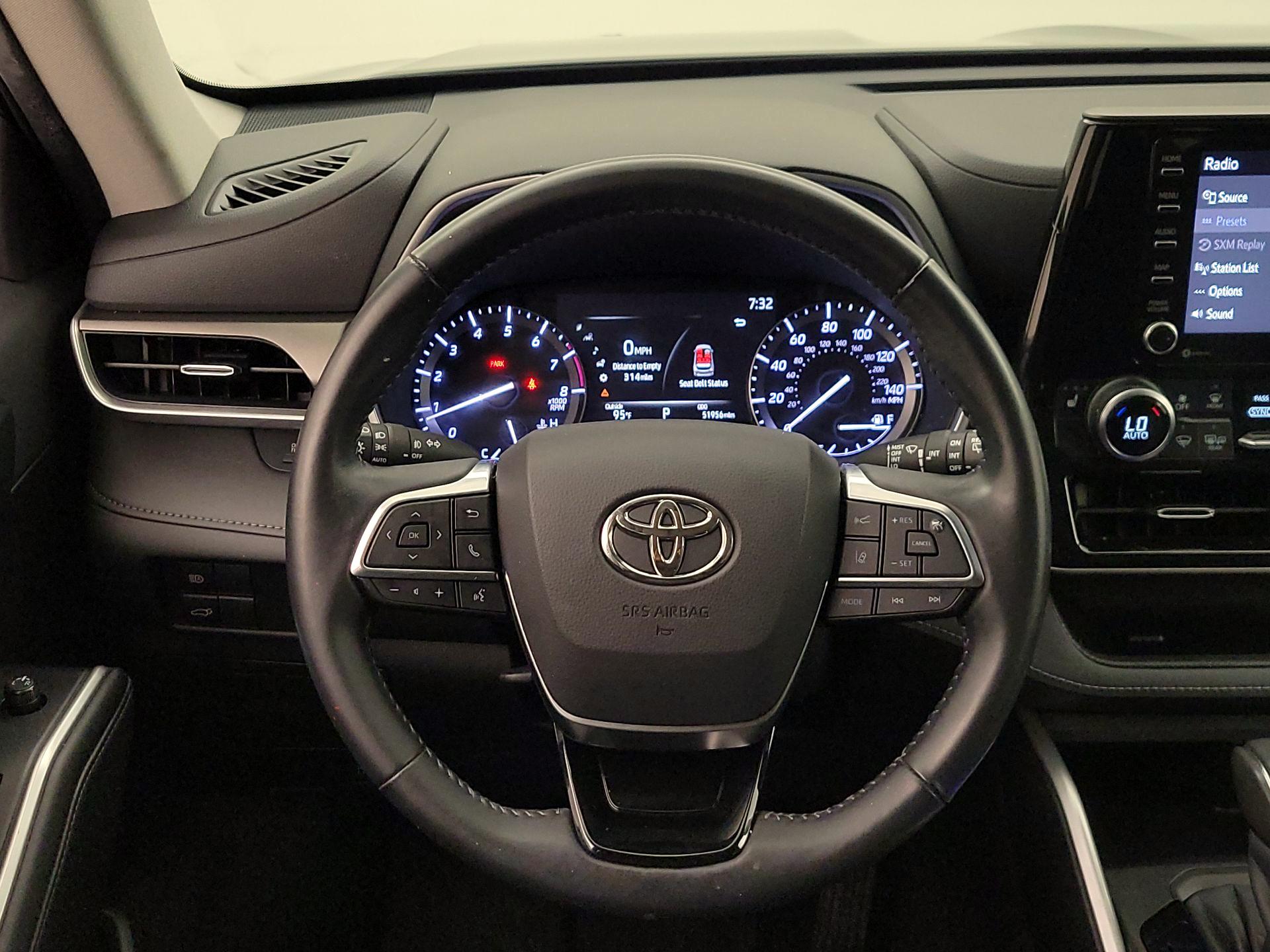 Thumbnail: 2020 Toyota Highlander - 10