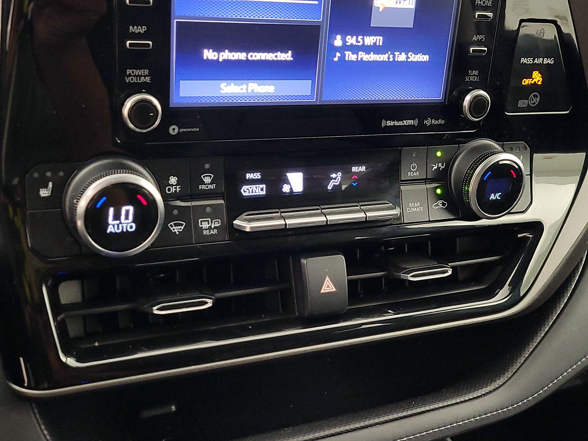 Thumbnail: 2020 Toyota Highlander - 16