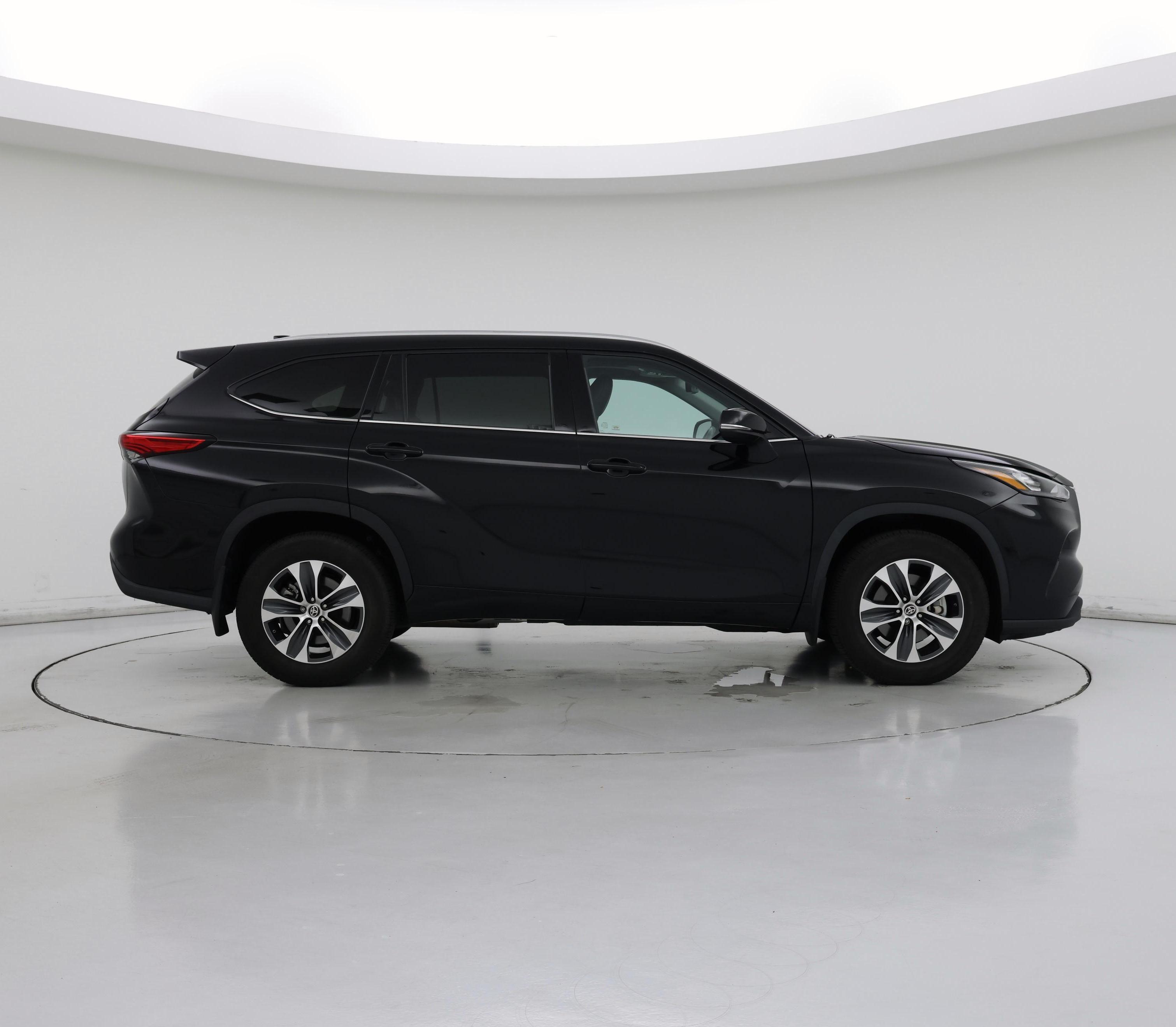 Thumbnail: 2020 Toyota Highlander - 7