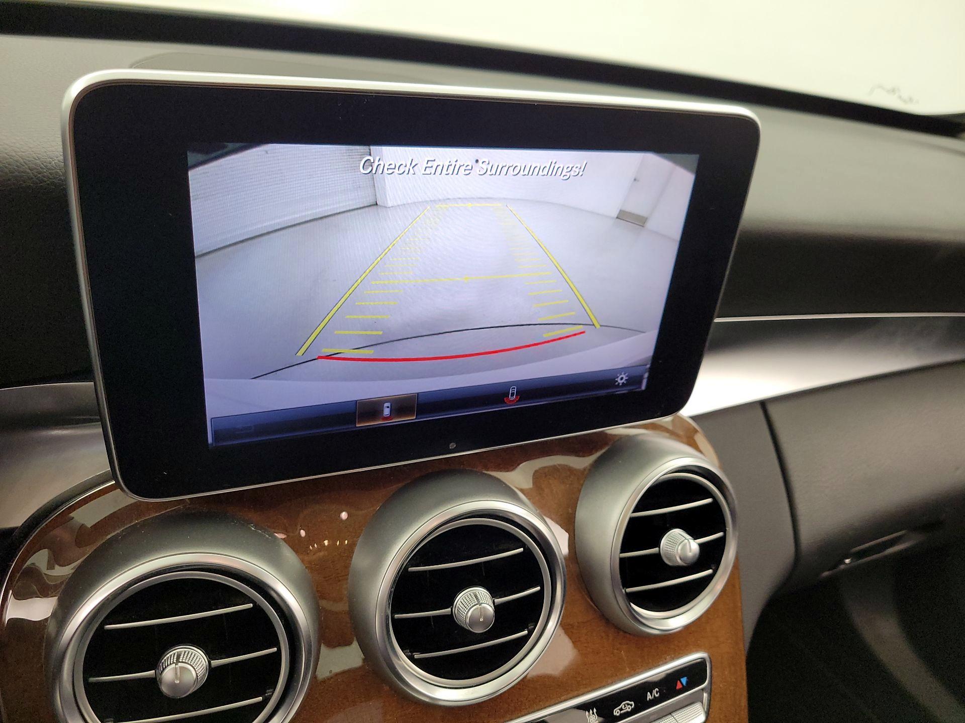 Thumbnail: 2016 Mercedes-Benz C-Class - 15