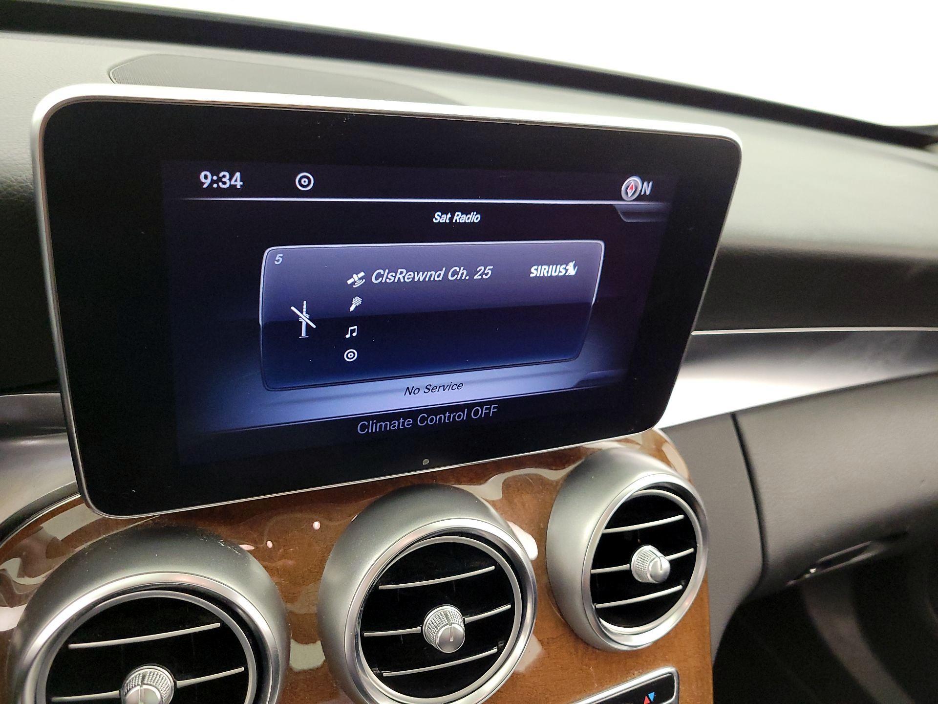 Thumbnail: 2016 Mercedes-Benz C-Class - 16