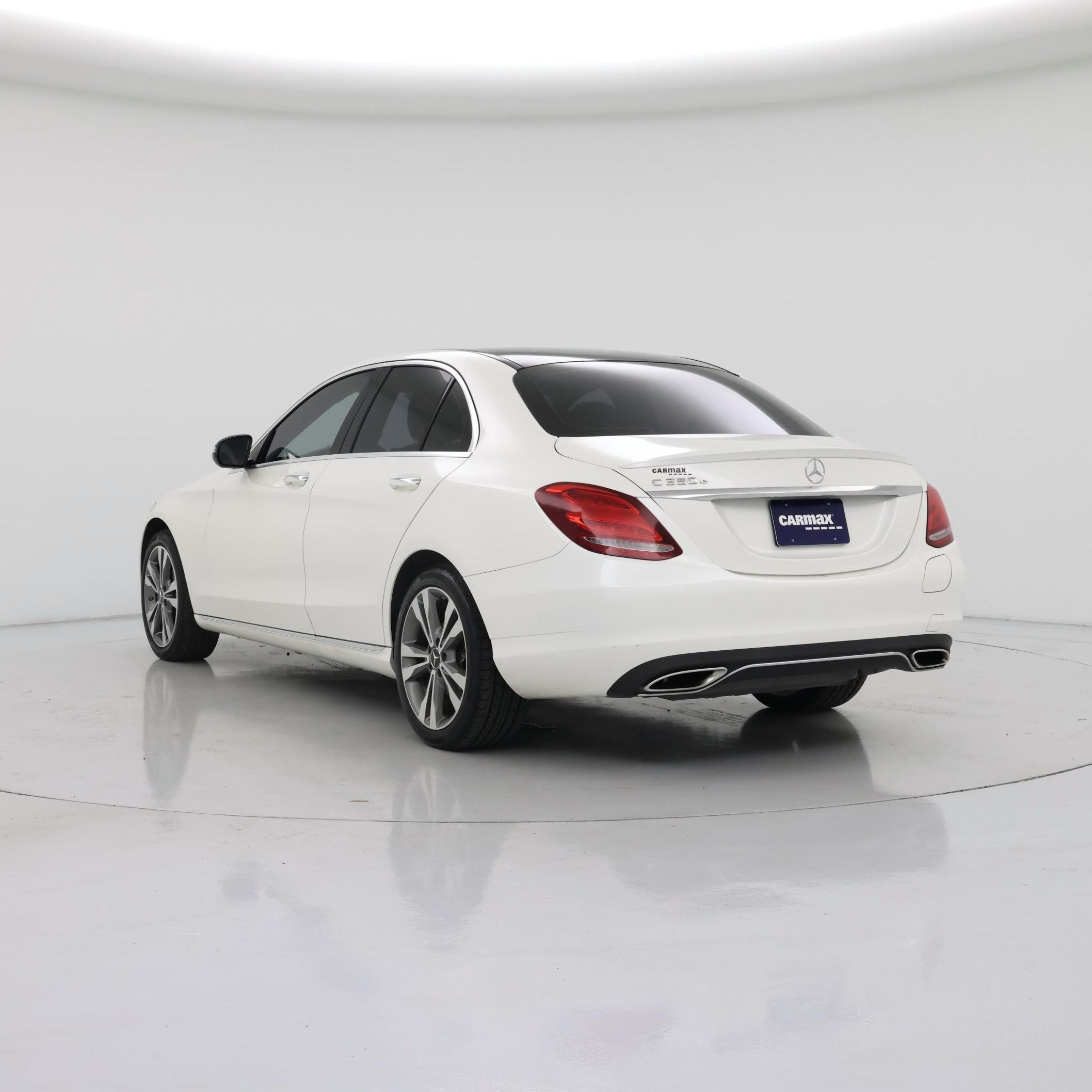 Thumbnail: 2016 Mercedes-Benz C-Class - 2