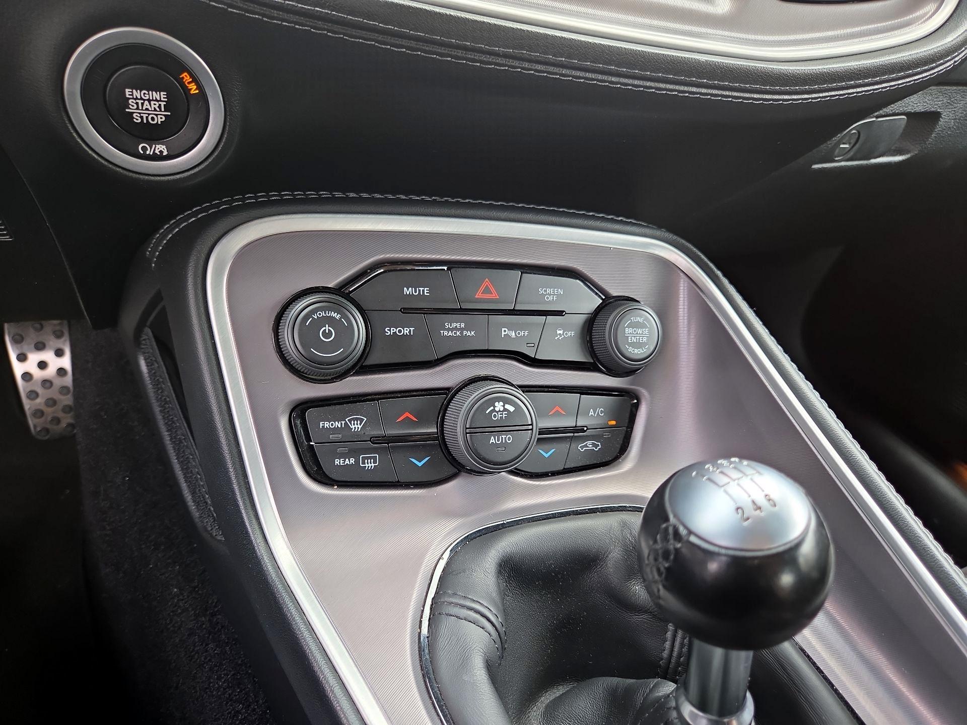 Thumbnail: 2022 Dodge Challenger - 16